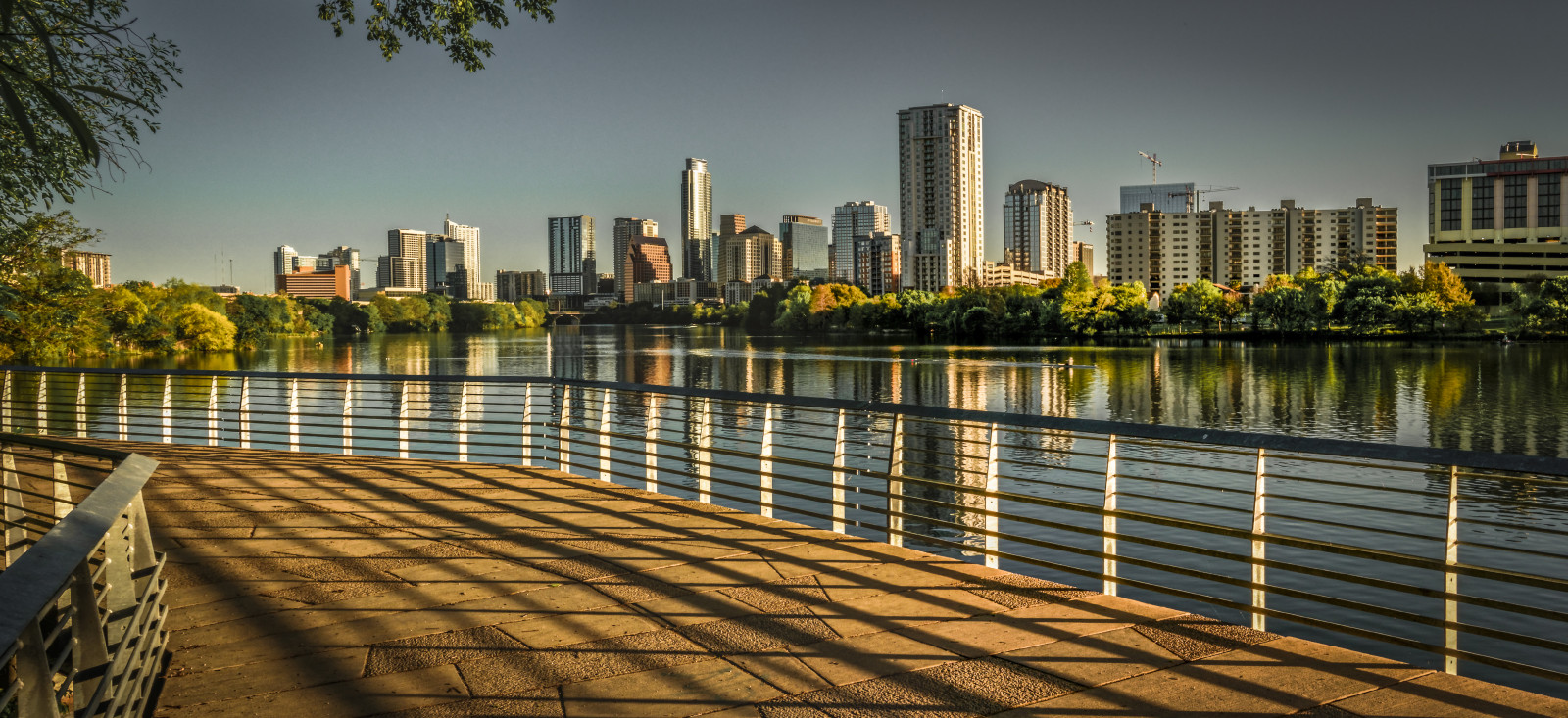 Papel de parede Paisagem urbana, noite, agua, construção, reflexão