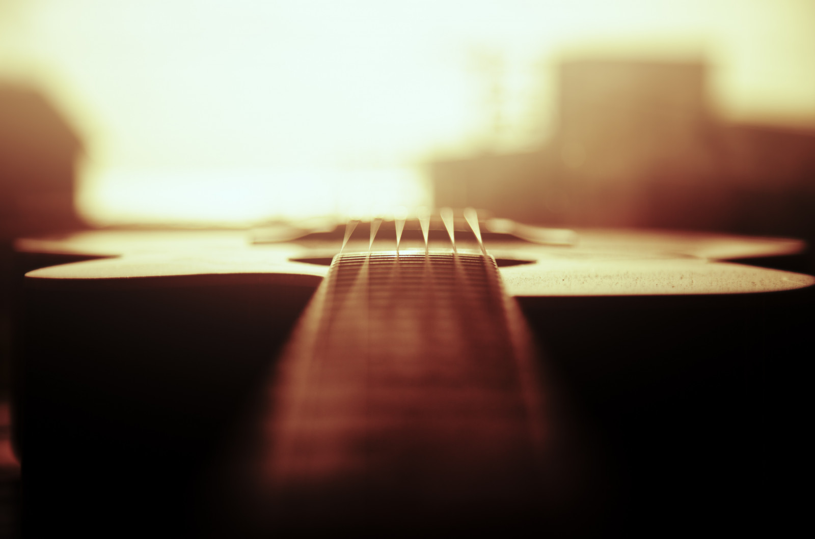 sollys, hvid, sort, mørk, guitar, musikinstrument, skygge, fotografering, musik, Canon, bokeh, varm, strygere, lys, farve, dybdeskarphed, sløret, belysning, dOF, hånd, sløring, instrument, form, mørke, 6d, canon6d, musikalsk, canonef24105mmf4lisusm, tæt på, makrofotografering, plukket streng instrumenter, strengeinstrument, akustisk guitar, canondslr, shallowdepthoffield, overfladisk, klassisk musik, musikinstrument, blownout, voyuer, guitarstrings, blurlove, flickrblur