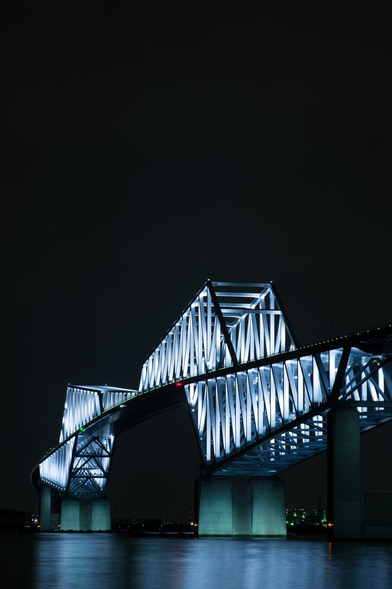 Giappone, monocromo, notte, architettura, riflessione, simmetria, ponte, Nikon, Tokyo, Jp, leggero, NIKKOR, illuminato, illuminazione, oscurità, punto di riferimento, TOKYOBAY, tokyogatebridge, afs105mmf14eed, afsnikkor105mmf14eed, df