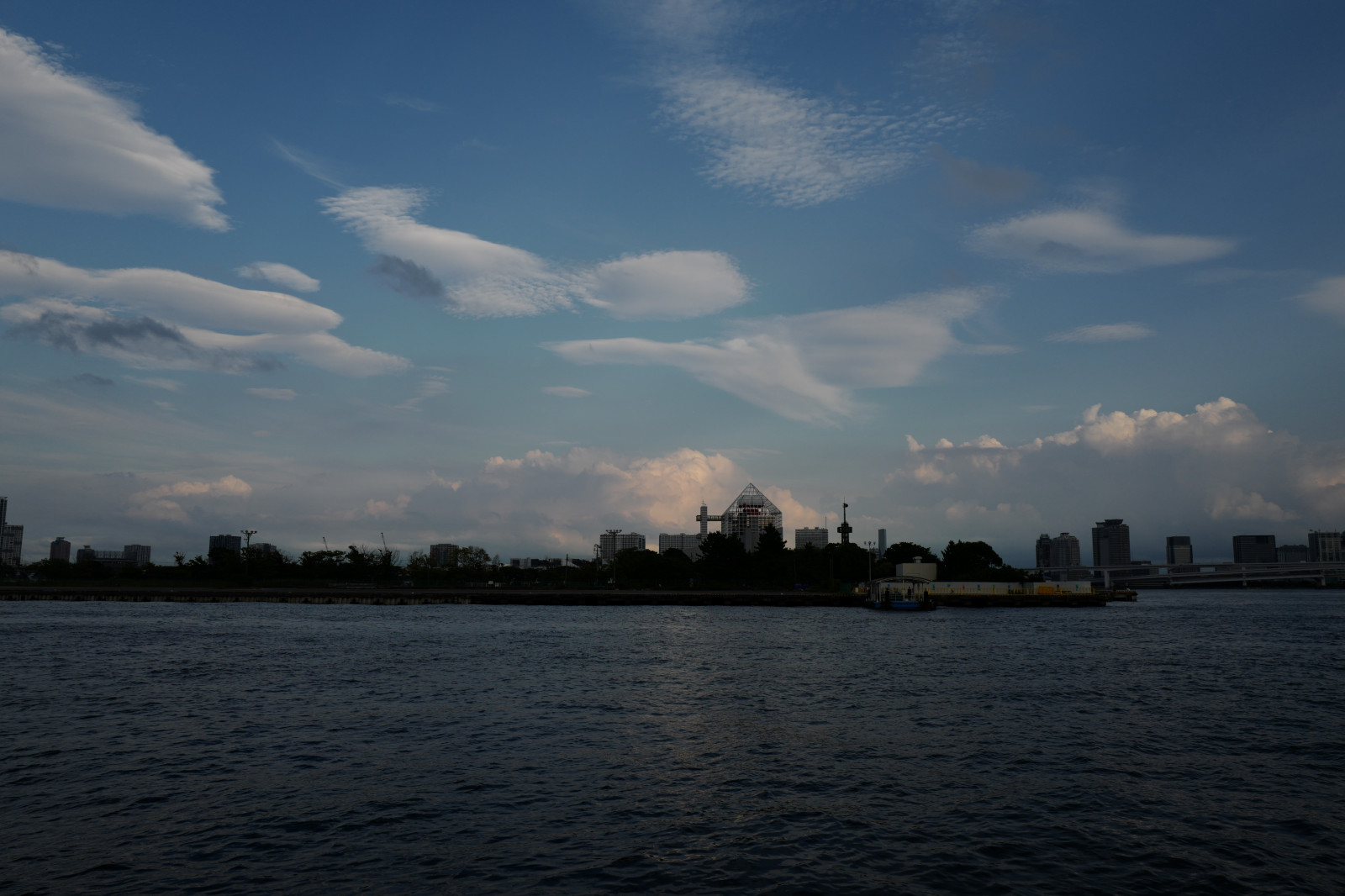 Japan, sollys, solnedgang, hav, by, bybilledet, Bugt, sø, afspejling, himmel, solopgang, skyline, aften, morgen, kyst, flod, horisont, skumring, Leica, Tokyo, Jp, Sky, overskyet, daggry, ocean, summilux, leicaq, summilux1728, q, 1728, Toyomi, atmosfærisk fænomen, meteorologisk fænomen