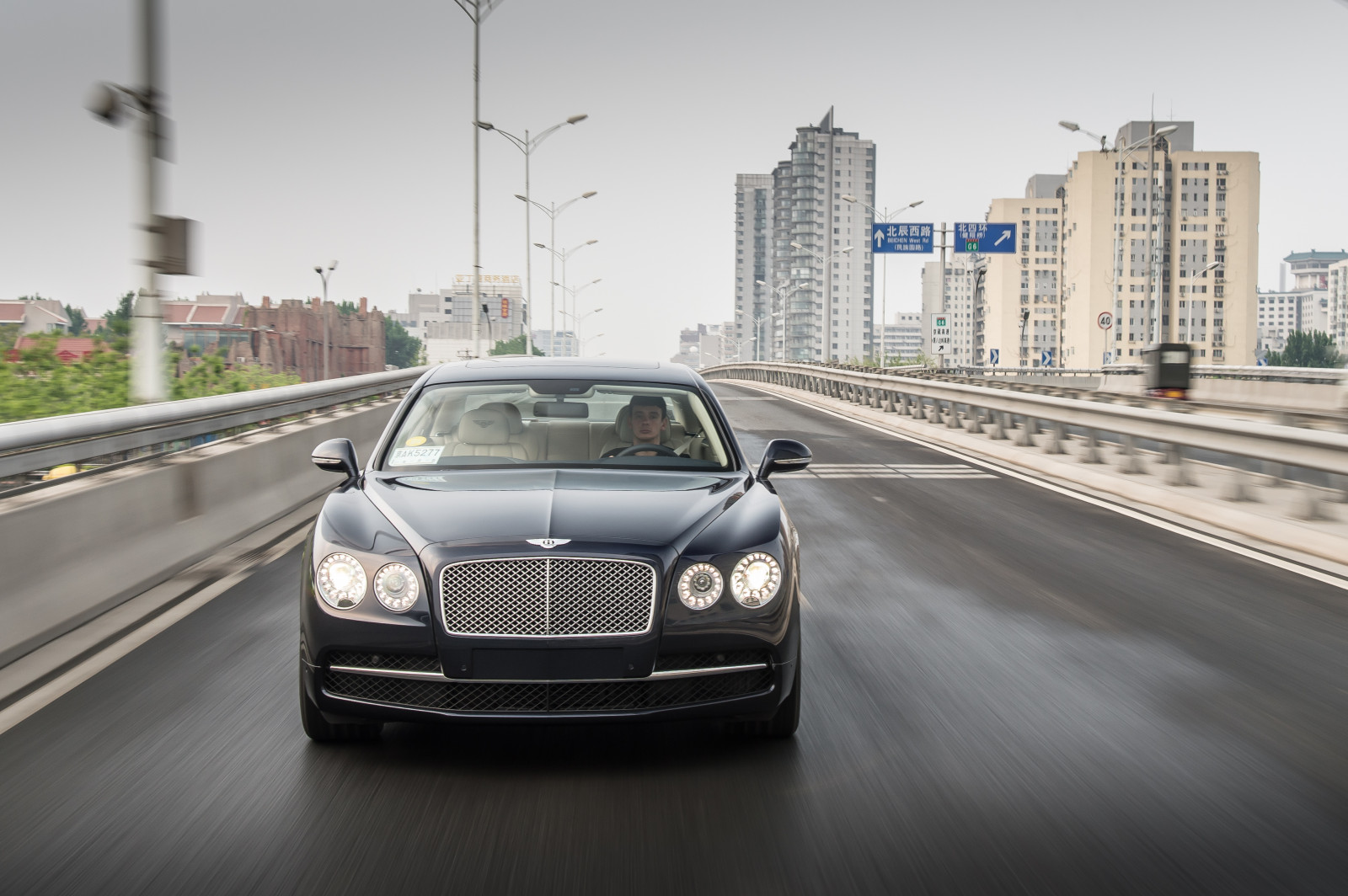 auto, vozidlo, 2015, Bentley, Konvertibilní, výkon auta, Bentley Continental GT, limuzína, Rolls Royce Wraith, netcarshow, netcar, obrázky vozidel, photo auto, létání Spur, kolo, pozemní vozidla, automobilového designu, automobil make, luxusní vůz, motorové vozidlo, Bentley Continental Flying podnět