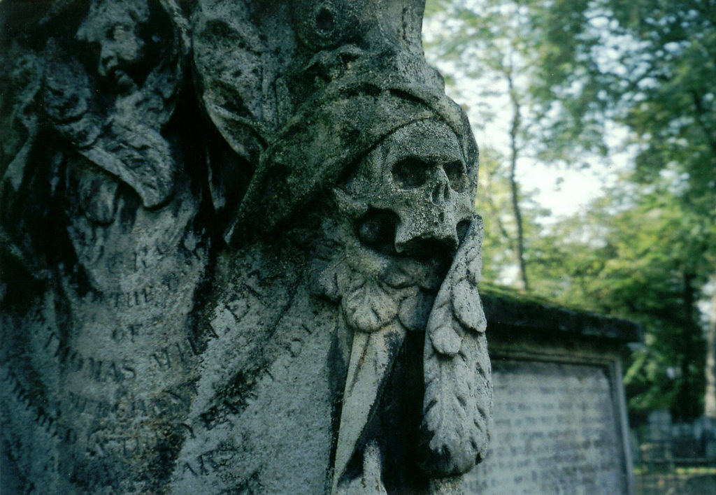 stromy, Londýn, starý, město, městský, opuštěný, Anglie, historický, dějiny, sochařství, socha, lebka, smrt, kámen, hrob, hřbitov, bokeh, Evropa, britský, rozklad, hrobka, Spojené království, pohřebiště, lišejník, památník, mauzoleum, putti, strom, dědictví, hřbitov, geotagged, greatbritain, vykotlaný, Angličtina, Spojené království, Británie, evropský, řezba, rozpadající, náhrobek, zchátralý, archeologické naleziště, Islington, stone carving, děsný, Evropská unie, zlověstný, náhrobní kámen, náhrobek, cherubín, danieldefoe, William Blake, hrob, Pamatuj na smrt, bunhillfields, hřbitov, nonkonformisti, historická místa, disident, taphophilia, dissenterscemetery, thomasmiller, tindalsburialground, bunhillfieldscemetery, geo lon 0088663, geo lat 51523297