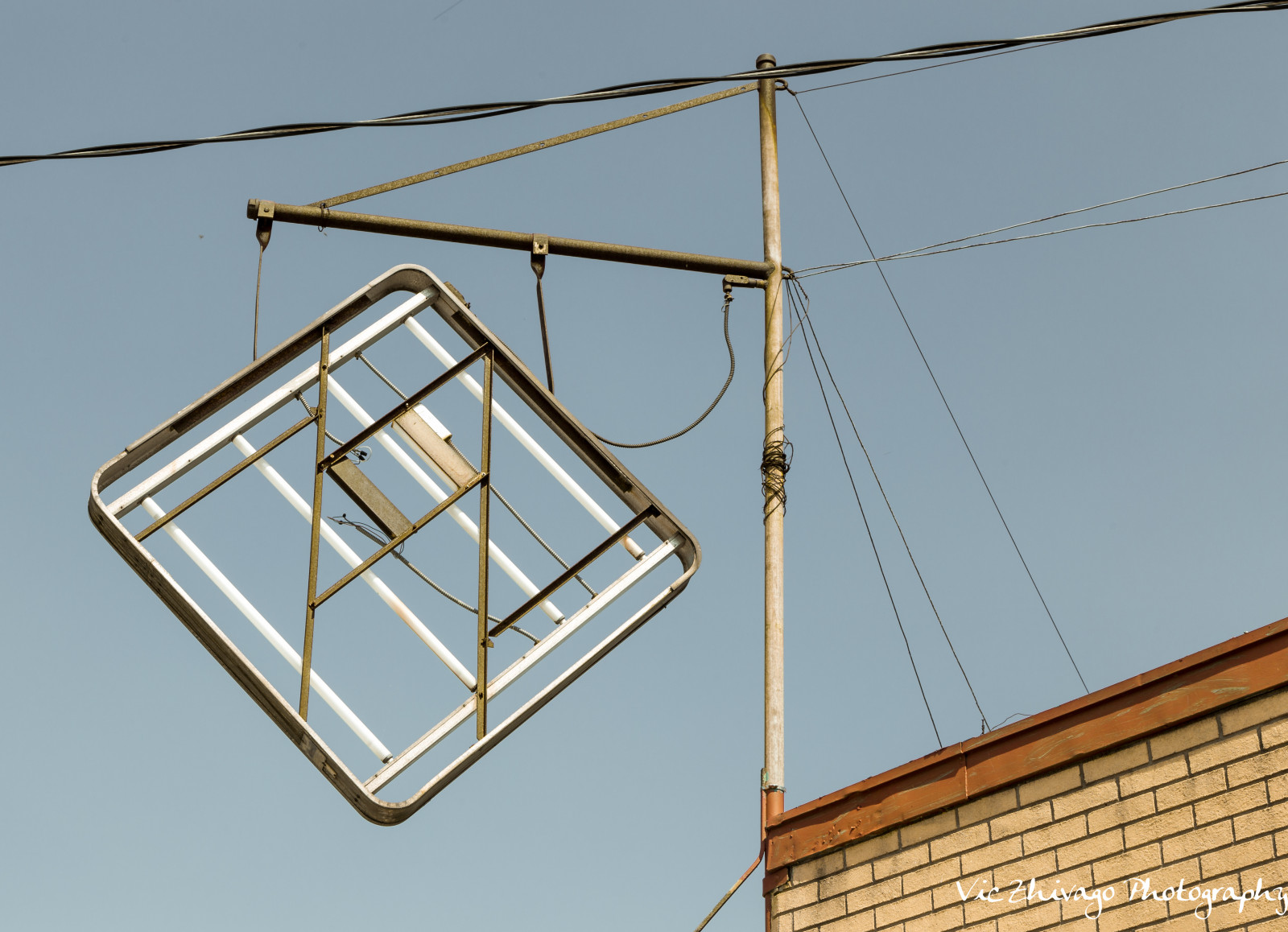 okno, architektura, budova, nebe, Dům, podepsat, geometrie, průmyslový, prázdný, Quebec, struktura, elektřina, infrastruktura, úhel, flickr, geometrický, střecha, čára, fasáda, denní osvětlení, vzdušné sdělovací elektrické vedení, elektrické napájení, Gatineau, Pointegatineau, public utility