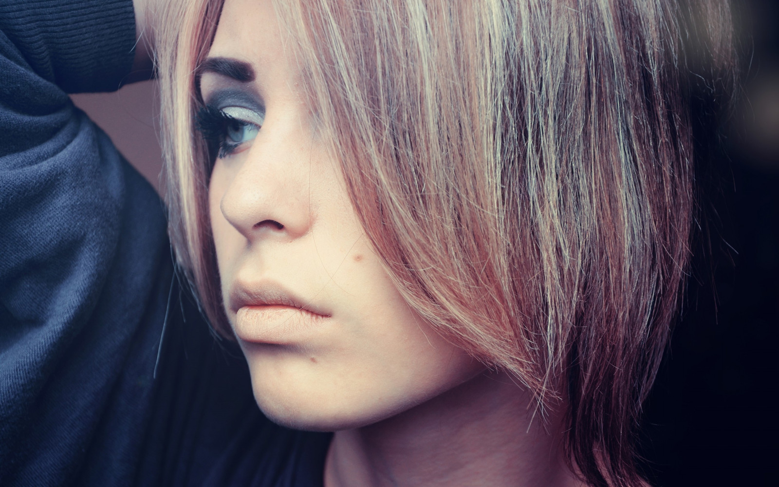 tvář, ženy, model, portrét, dlouhé vlasy, Červené, fotografování, modrý, černé vlasy, móda, vlasy, nos, Osoba, kůže, hlava, barva, dívka, krása, oko, žena, ret, blond, účes, 2560x1600 px, portrétní fotografie, focení, hnědé vlasy, barvení vlasů, Lidské tělo, orgán, zblízka, interakce