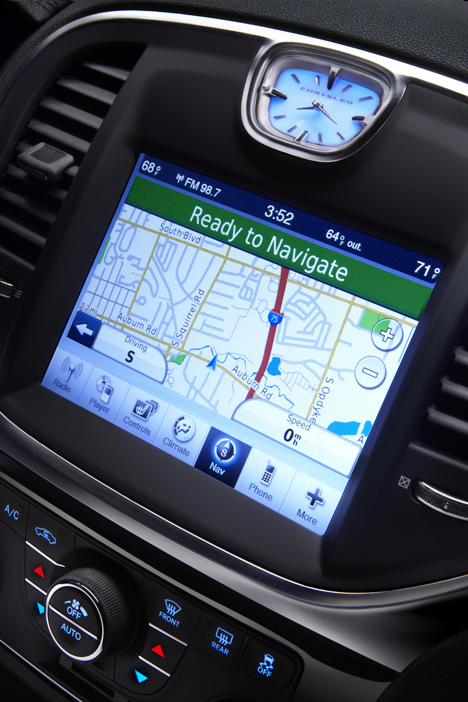 รถ, ยานพาหนะ, เทคโนโลยี, ไครสเลอร์, 2013, ขับรถ, อิเล็กทรอนิกส์, พวงมาลัย, ซีดาน, 300, netcarshow, netcar, ภาพรถยนต์, ภาพรถ, มัลติมีเดีย, ภาพหน้าจอ, ภายนอกยานยนต์, รถยนต์ทำ, รถครอบครัว, อุปกรณ์นำทาง gps, ระบบนำทางรถยนต์