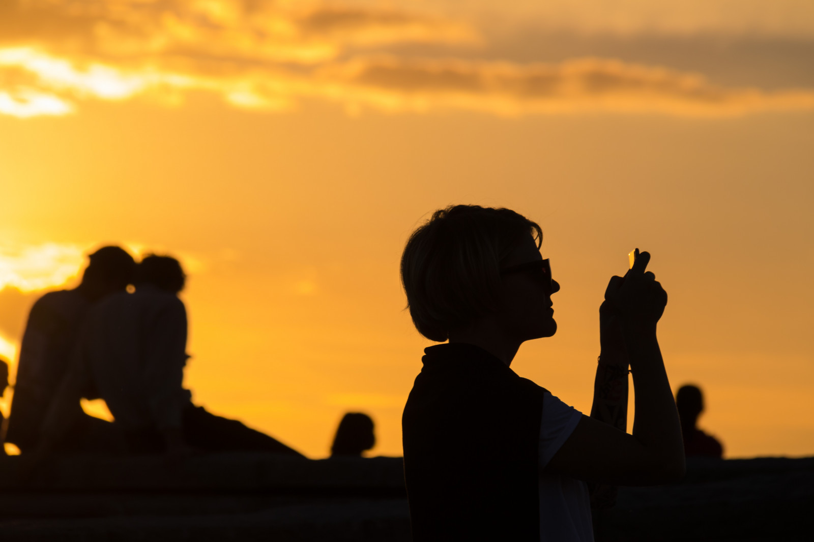 chrám, slunečnímu záření, lidé, západ slunce, nebe, silueta, svítání, večer, ráno, slunce, horizont, telefon, soumrak, romantika, svítání, v strahamnen, solnedg ng, m nniska, Malmo, goodnightsun, focení, exif modelu canoneos760d, geocountry, Kamera aby kánon, geocity, Model fotoaparátu canoneos760d, geostate, geolocation, EXIF čočka efs18200mmf3556is, exif focallength 200mm, exif aby kánon, EXIF isospeed 100, EXIF otvor 80, mobil