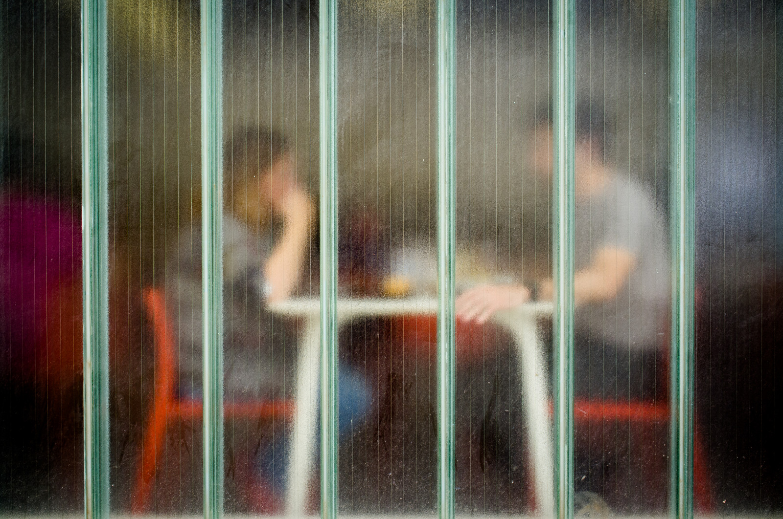 barva, 35MM, streetphotography, Fujifilm, x100, streetbilbao, basquestreetphotography, bilbaostreetphotography