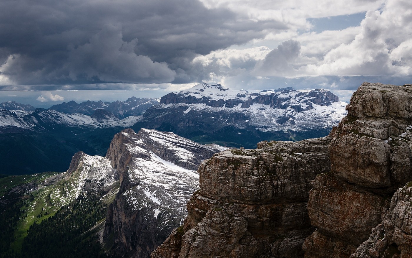 stromy, krajina, hory, Skála, Příroda, sníh, mraky, zasněžený vrchol, útes, národní park, údolí, horský průsmyk, divočina, Alpy, vrcholek, plošina, hřbet, Terén, mrak, hora, počasí, dobrodružství, geologie, horských reliéf, landform, geografický rys, pohoří, klesl, badlands