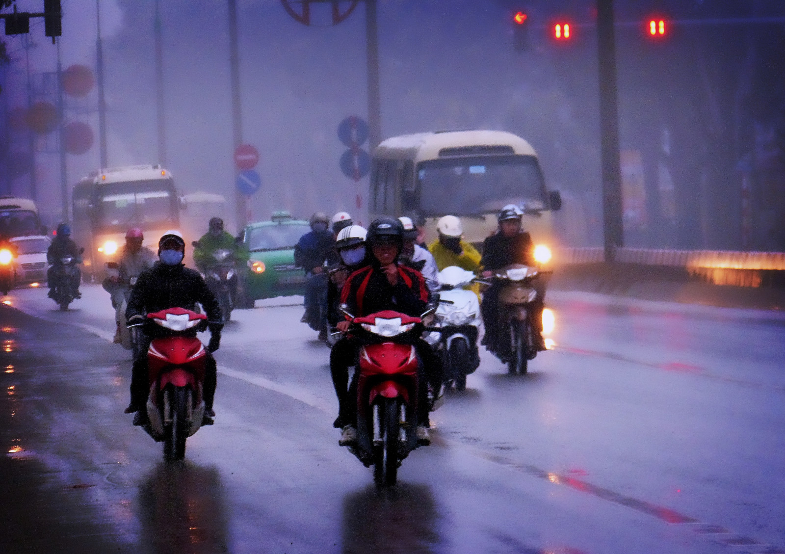 život, ulice, ráno, modrý, zima, mlha, Studený, déšť, jízdní kolo, lumix, provoz, upřímný, Vietnam, motocykl, Hanoi