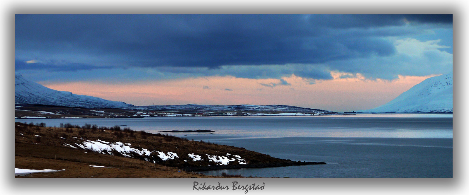 krajina, hory, západ slunce, moře, záliv, pobřeží, odraz, nebe, zima, mraky, věž, pobřeží, horizont, ostrov, Island, mrak, oceán, vlna, infinitexposure, eyjafj r ur, jezero