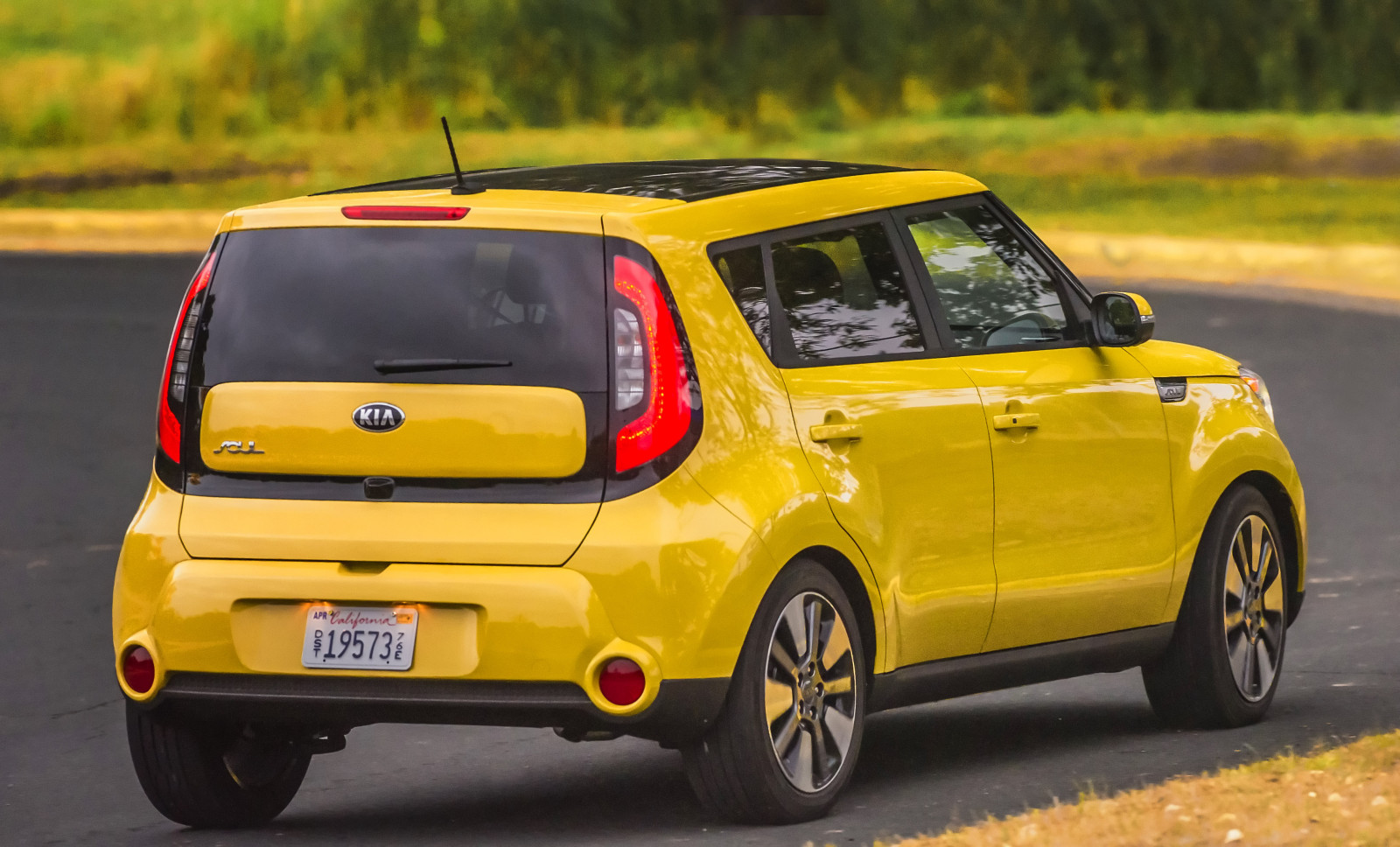 кола, превозно средство, Kia, netcarshow, netcar, автомобили изображения, кола снимка, 2016, Soul USA версия, наземни превозни средства, автомобилния дизайн, автомобилна марка, Компактният автомобил, моторно превозно средство, градски автомобил, субкомпактен автомобил, компактен джипове, хечбек, супермини, Kia Motors, КИА соул