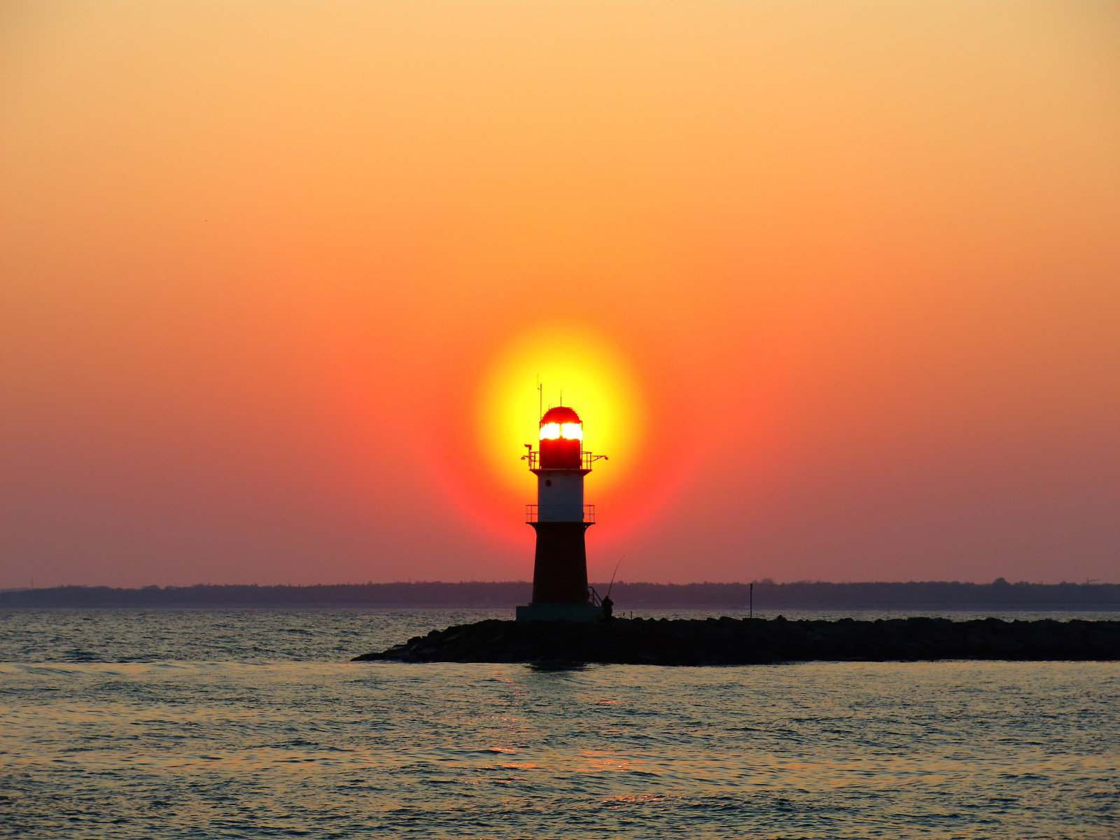 Sonnenlicht, Sonnenuntergang, Meer, Wasser, Himmel, Sonnenaufgang, ruhig, Abend, Morgen, Deutschland, Turm, Leuchtturm, Sonne, Horizont, Dämmerung, Leuchtfeuer, Dämmerung, Ozean, Welle, Himmel, Rostock, Mecklenburgvorpommern, Warnem nde, Sonnenaufgang, Ostsee, Wasser, Leuchtturm, Sonne, Ostsee, Nachglühen, Canonpowershotg15