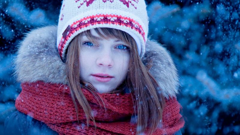 vrouw, blauwe ogen, rood, sneeuw, winter, blauw vrouw, blauwe ogen, rood, sneeuw, winter, blauw
