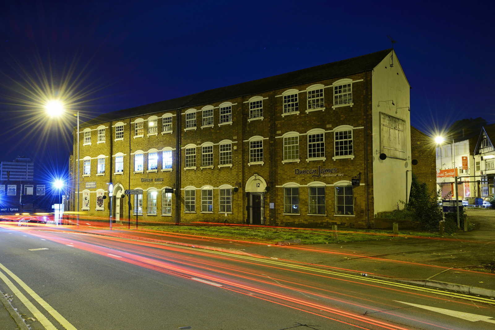 Černá, okno, temný, město, ulice, panoráma města, noc, architektura, městský, budova, nebe, silnice, Dům, Anglie, večer, dějiny, čas, město, Nikon, Království, Spojené království, noční scéna, Drsný, metropole, struktura, infrastruktura, výstřel, majetek, světlo, země, dlouho, expozice, západ, centrum, NIKKOR, uzávěrka, cestovat, pomalý, skvělý, sjednocený, dědictví, osvětlení, po, domů, místní, byt, kondominium, mezník, s, obraz, D800, během dne, předměstí, ed, nightshot, Británie, fasáda, James, pruh, hlavní sídlo, urban area, Metropolitní oblast, sousedství, obytný prostor, stafordšírský, nemovitost, smíšené využití, 1635mm, komerční budovy, Midlands, Městská krajina, nightimage, af, nightphoto, West Midlands, Walsall, štáby, nightphotograph, Black Country, walsallflickr, walsallweb, ředitelství firmy, Duncan, F40g, Mountrath