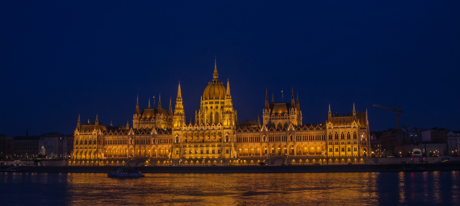 světla, město, panoráma města, noc, architektura, budova, odraz, panoráma, modrý, večer, hrad, věž, řeka, gotický, soumrak, katedrála, pohled, Dunaj, světlo, bluehour, Pohled, capitol, odrazy, městský život, parlament, mezník, novogotické