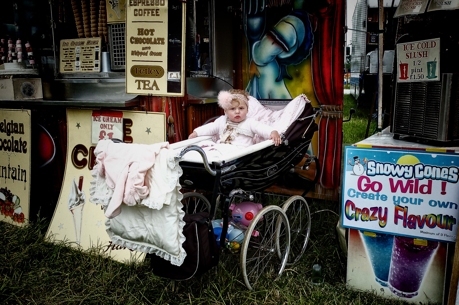 strada, bambino, Newcastle, bambino, giusto, carrozzina, Newcastle sul Tyne, Townmoor, Hoppings, Neengland, Il teatro, Jacquistanley, fujix20