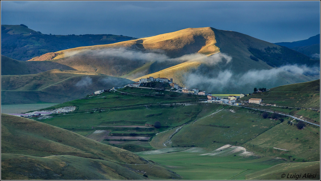 park, Itálie, parco, Příroda, svítání, krajina, Nikon, scenérie, Italia, Drsný, alba, natura, národní, di, Perugia, Marche, paesaggio, Umbrie, Monti, Scénář, Macerata, Norcia, Castelluccio, nazionale, Sibillini, d90, platinumheartaward