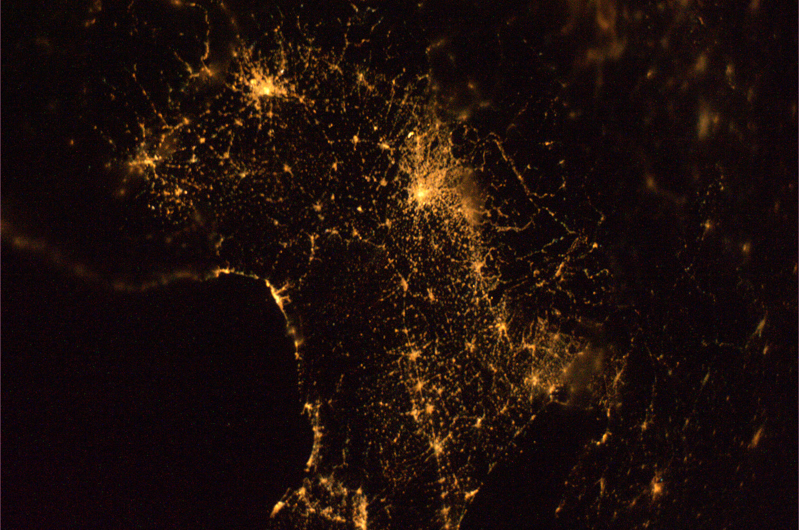 nature, night, darkness, atmosphere, light, atmosphere of earth, lighting, sky, phenomenon, Earth, space, computer wallpaper, midnight, special effects, tree, stock photography, fireworks, evening, astronomical object