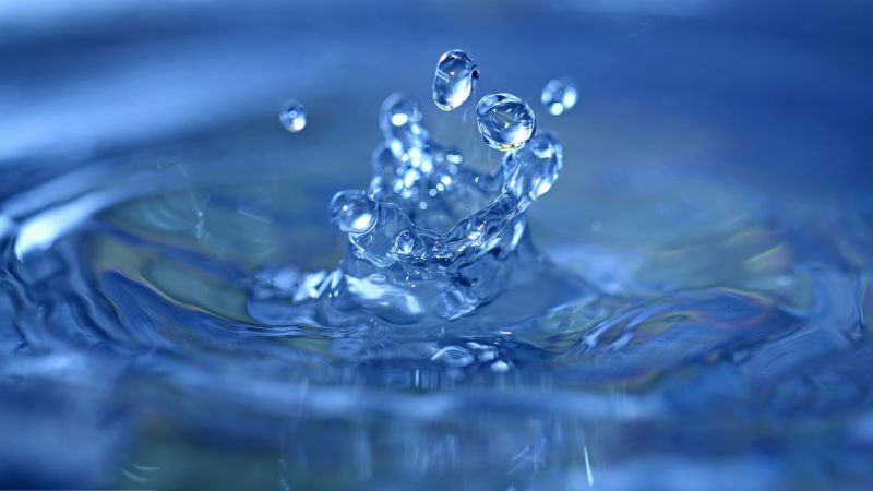 Nước, Chủ nghĩa tối giản, Sự phản chiếu, giọt nước, Vĩ mô, màu xanh da trời Nước, Chủ nghĩa tối giản, Sự phản chiếu, giọt nước, Vĩ mô, màu xanh da trời