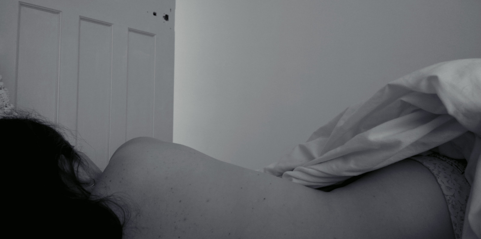 tvář, bílý, Černá, černobílý, bruneta, milovat, postel, spací, fotografování, ráno, Pehy, tečky, dveře, zadní, telefon, lumia, spodní prádlo, kůže, křivky, krtek, spát, kloub, úhel, hedvábí, Lisa, nokia, DOPOLEDNE, světlo, Krásná, měkký, holý, nahý, dosti, dívka, krása, tělesné, oko, žena, ruka, sexy, mobilní, pohybliví, prst, noha, fotografie, tma, tělo, nabídka, půvabný, štíhlý, manželka, elegantní, krásná žena, sval, krk, přitažlivý, paže, momentka, milenec, jemný, choť, nádherné tělo, pás, rameno, hruď, urostlý, 1020, Černý a bílý, monochromatické fotografování, břicho, Lidské tělo, orgán, kufr, dobře vypadající, lákat, fotoaparátem, garethwonfor, tempusvolat, mrmorodo, Gareth, tempus, VOLAT, lumia1020, měkce, lisawonfor, moje manželka, gorgeouswife, čistý pohled, spáč, Nokialumia, Krásná žena, Poustevník, moje holka, půvabná manželka, Dobré pohledy, Lovelylisa, Prettylisa, 41mp