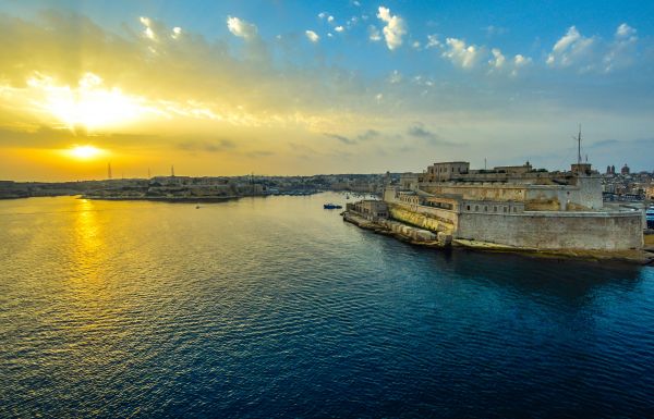 Malta,sunrise,valletta,harbor