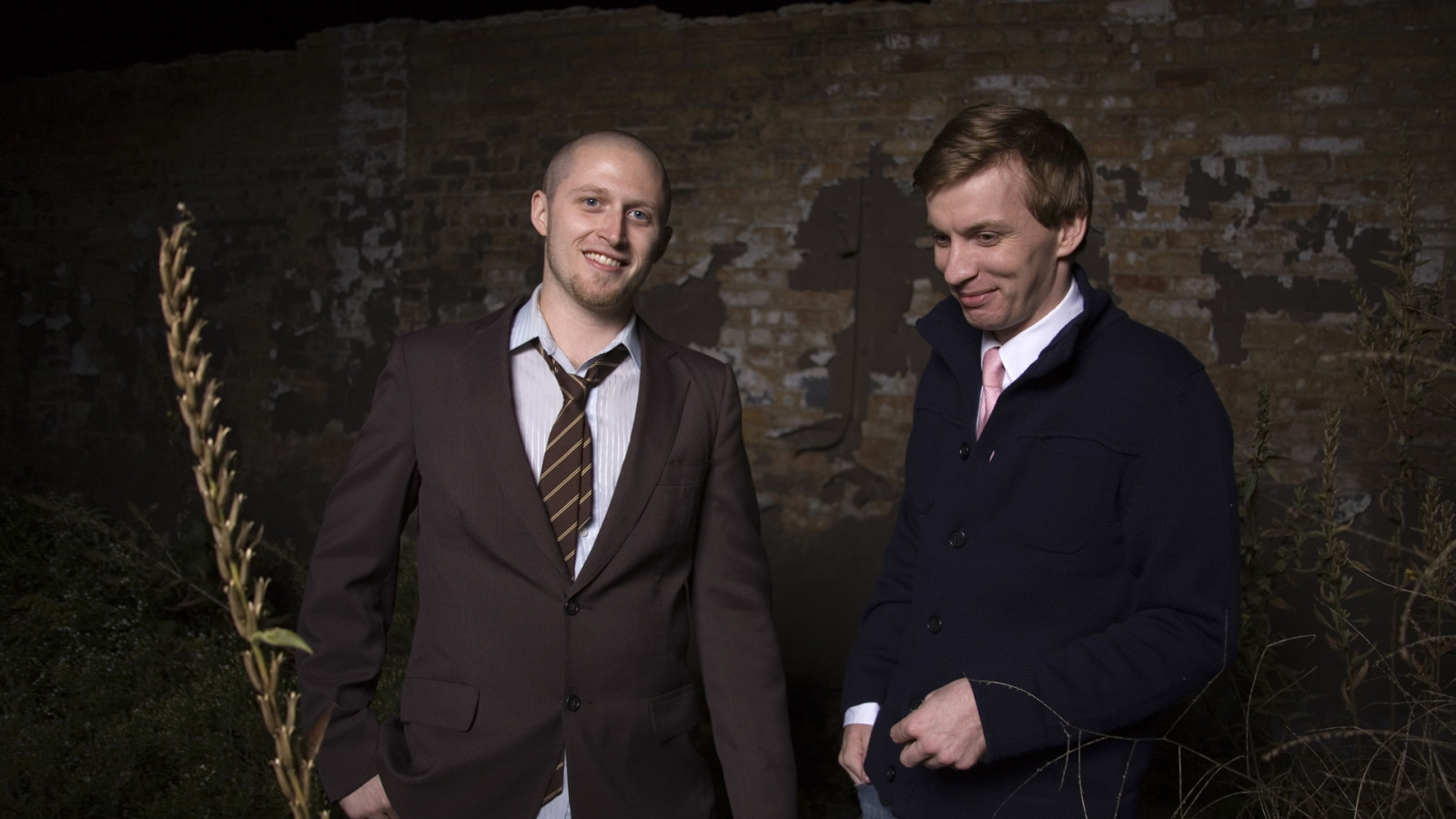 odawas, stěna, usměj se, vousy, plešatý