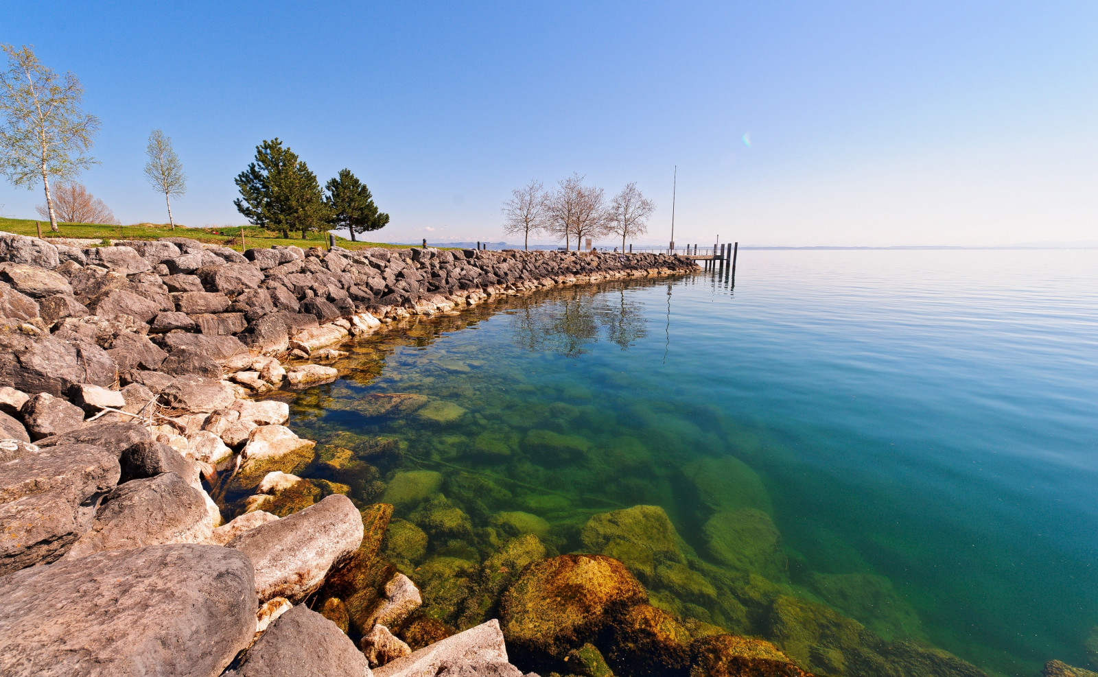 træer, landskab, hav, Bugt, sø, vand, klippe, kyst, afspejling, fotografering, strand, kyst, klint, flod, Schweiz, kappe, ferie, Terræn, ocean, bugt, reservoir, krop af vand