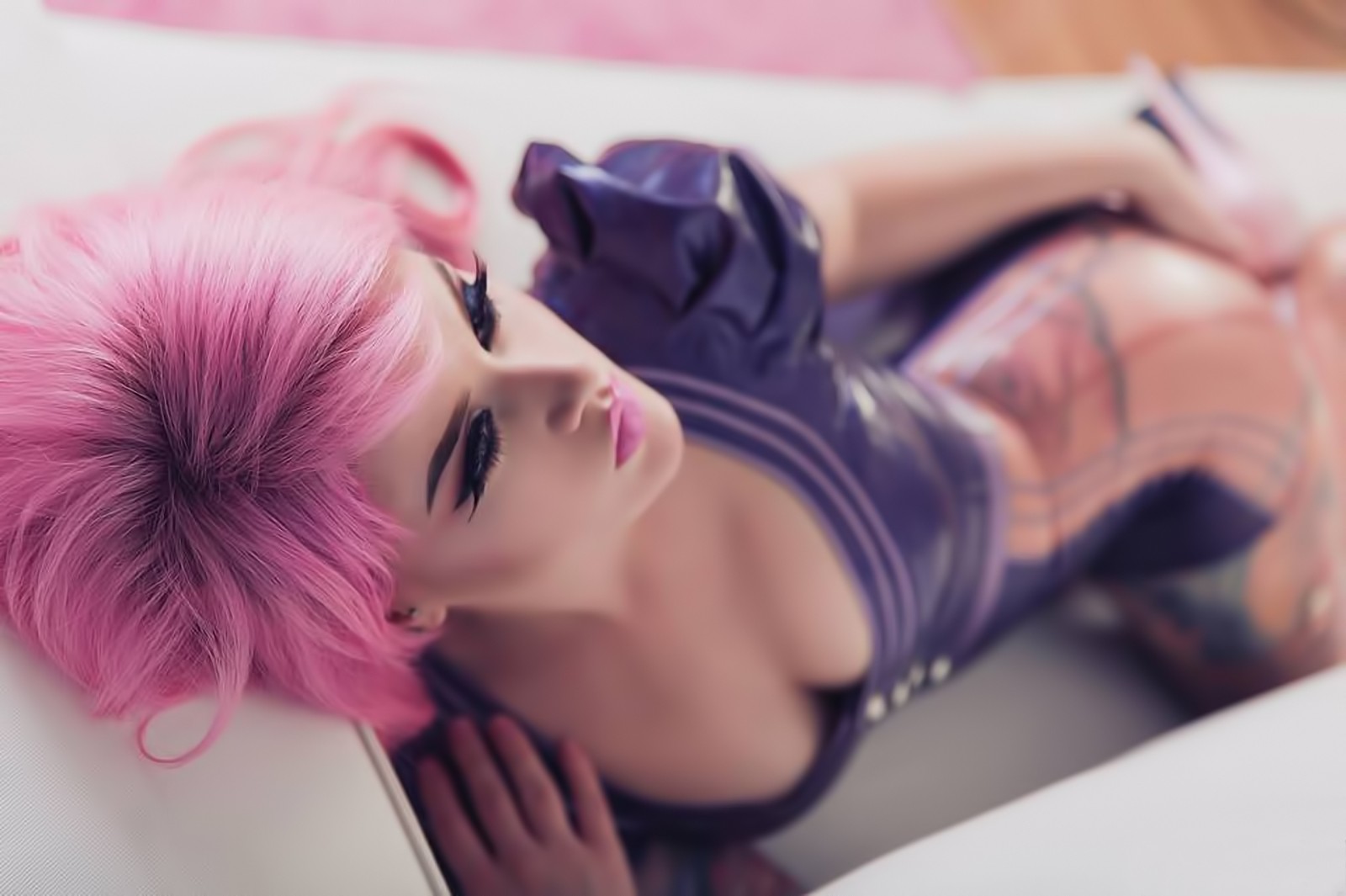 ženy, cosplay, model, anime, fotografování, tetování, móda, vlasy, pusa, prsa, růžový, kůže, oblečení, dívka, krása, ruka, dáma, noha, kostým, smysl, blond, focení, interakce