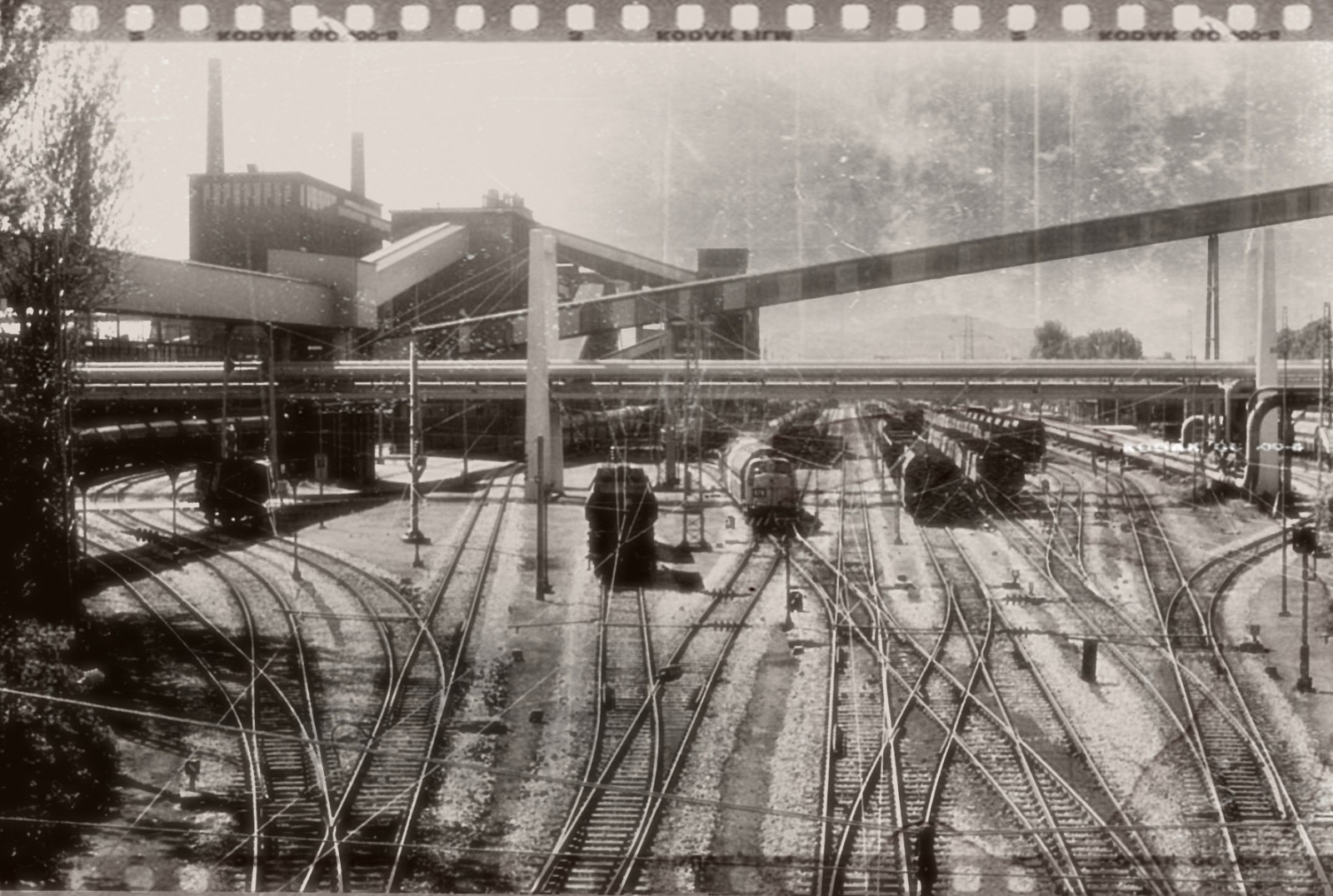 bw, sollys, industri, monokrom, linjer, skygger, zug, bahnhof, bn, togstation, forarbejdning, skinner, SW, monochrom, kul, Schatten, industrie, ruhrgebiet, Pott, Kokerei, ruhrrevier, Revier, kohl, antik, z ge, Schienen, Koks, Ruhrpott, Linien, bearbeitung, Westerholt, g terbahnhof, cokery, kohlezug, kokereiwesterholt