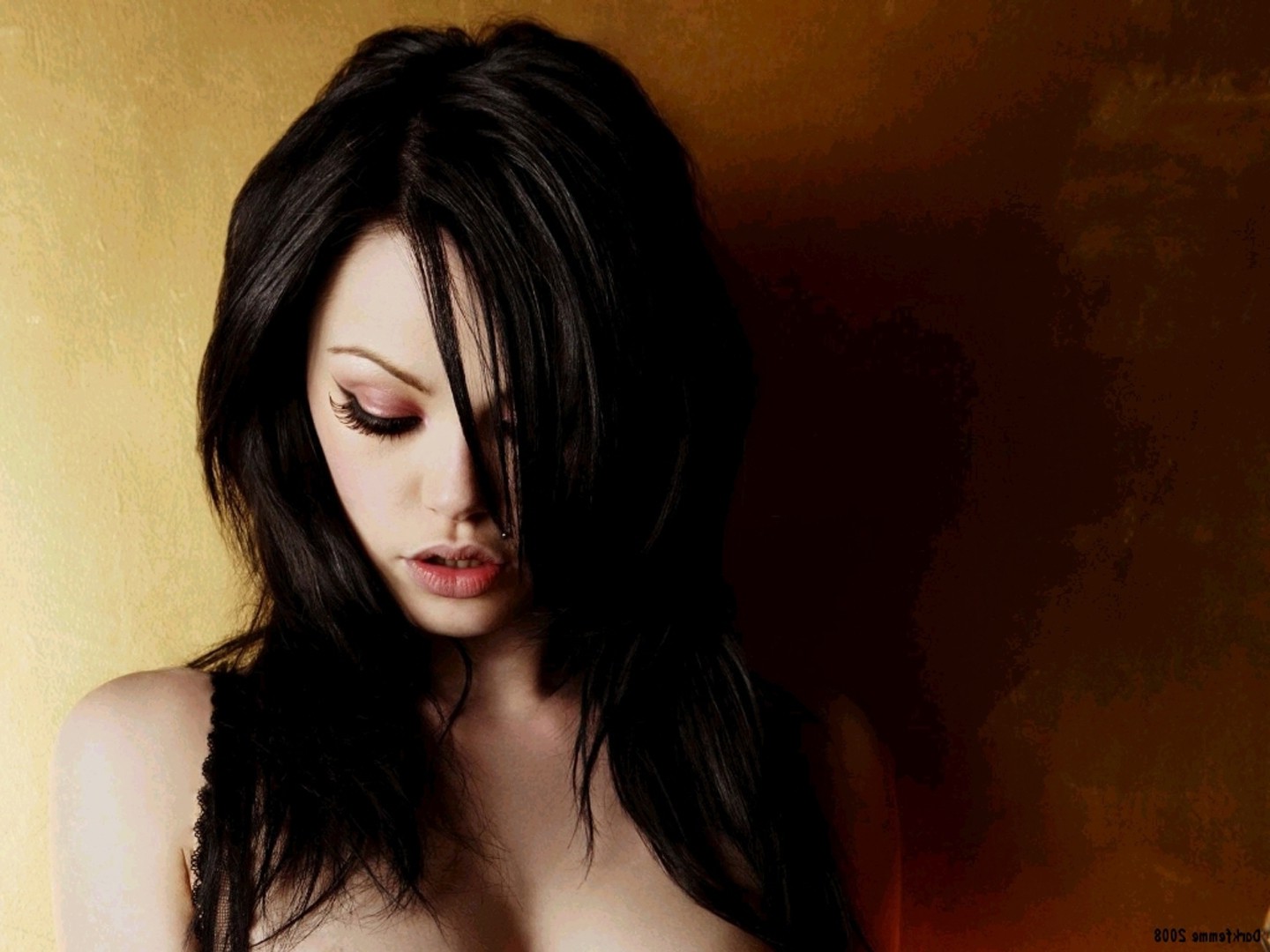 ansigt, sort, Kvinder, model, portræt, langt hår, briller, sort hår, mørkt hår, piercing, hår, mund, hud, hoved, Vikki Blows, pige, skønhed, øje, dame, billede, frisure, Photo shoot, brunt hår, menneskelige legeme, organ, 1440x1080 px