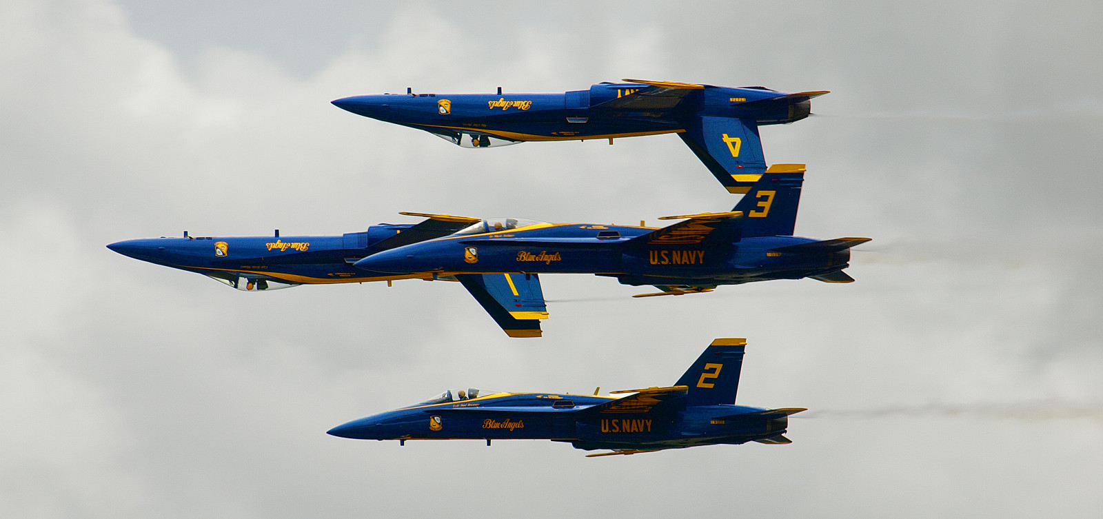 Wisconsin, trysky, Olympus, Airshow, blueangels, Eauclaire, bufet, blueribbonwinner, flickrsbest, Boeingfa18hornet, abigfave, ultimateshot, E410, betterthangood, photographybydankrecklow, Usnavyblueangelsflightdemonstrationteam, 2008chippewavalleyairshow