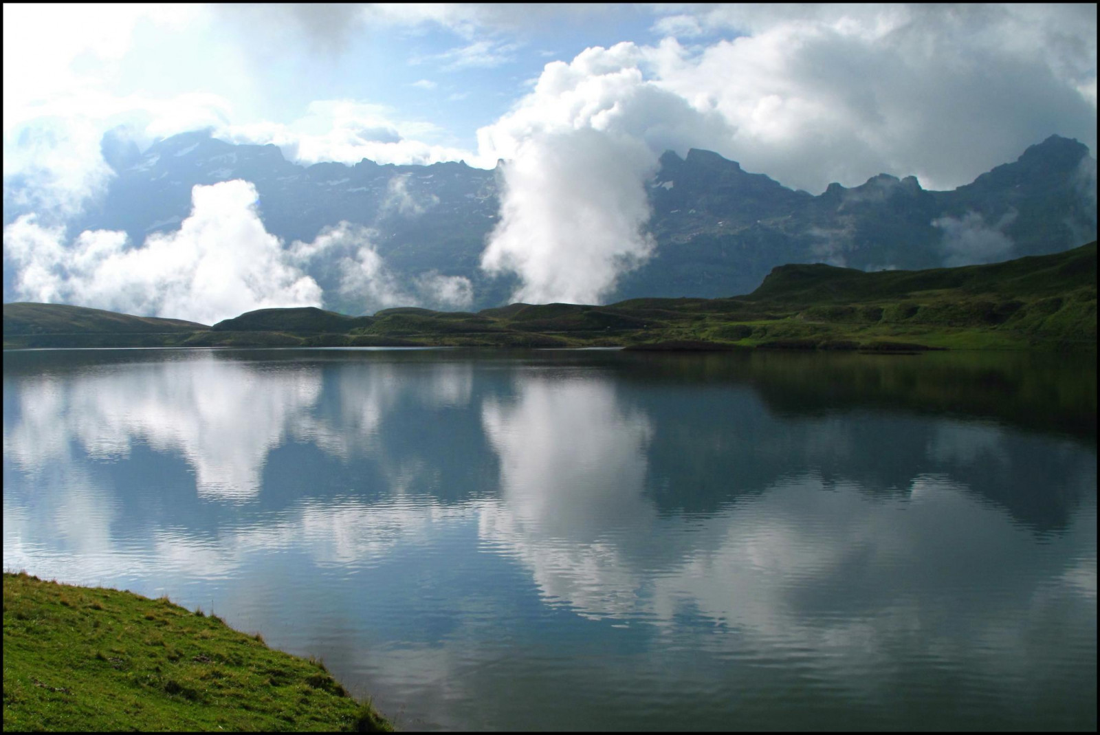 odraz, nebe, Příroda, voda, vodní zdroje, jezero, mrak, vysočina, jezero, mount scenérie, nádrž, atmosféra, hora, kupa, jev, uklidnit, banka, během dne, stanice hill, vodní tok, krajina, horizont, fjord, Lake District, pleso, slunečnímu záření, pohoří, rybník, strom, počítač tapeta, řeka, crater Lake, mokřadní, klesl