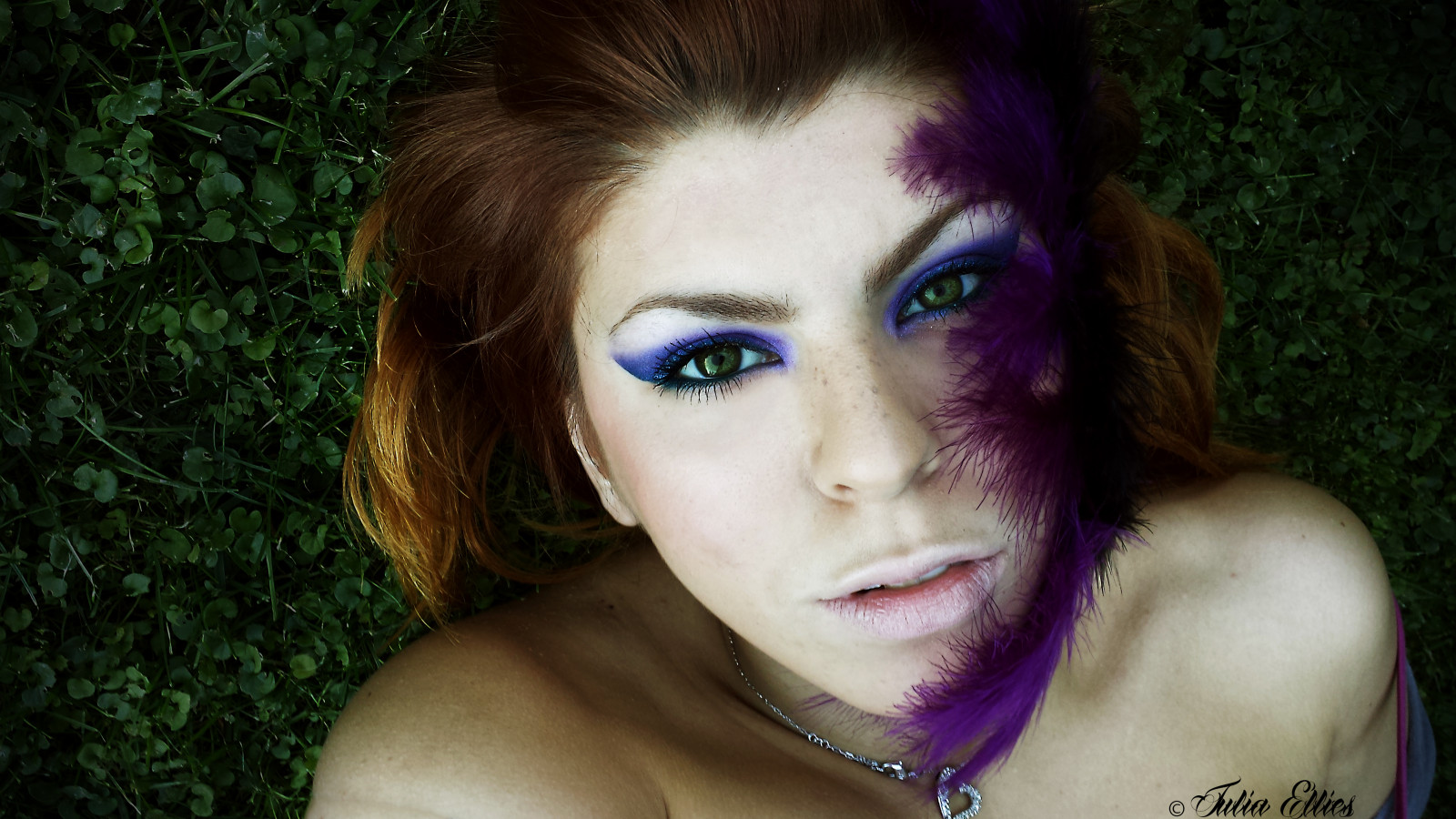 Červené, portrét, autoportrét, verde, zelená, UMĚNÍ, mě, móda, detailní, já, fotografování, fotografie, oči, flickr, foto, arte, nachový, peří, makeup, ryšavý, Occhi, erba, autoritratto, Pehy, fotografia, zrzavé vlasy, viola, rosso, prato, ritratto, occhio, Rossi, primopiano, trucco, piume