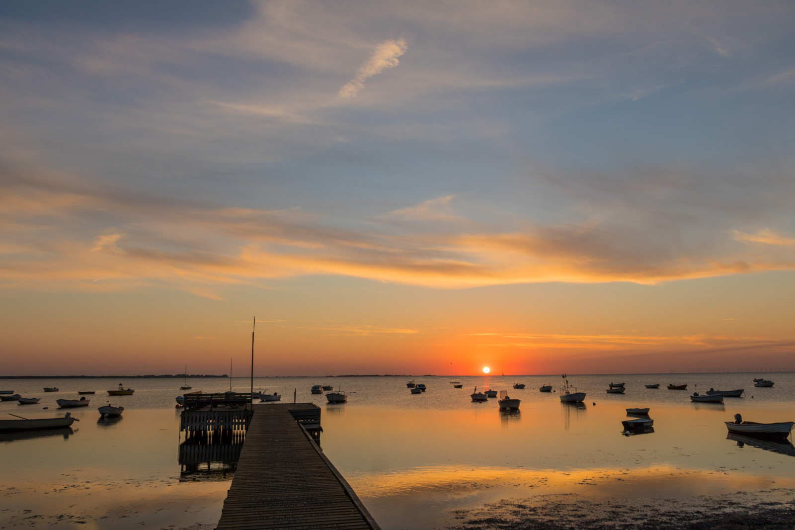 loď, západ slunce, moře, záliv, voda, pobřeží, odraz, nebe, pláž, svítání, večer, ráno, pobřeží, slunce, horizont, soumrak, slunce, mrak, svítání, oceán, zlatá hodina, nebe, solnedg ng, vatten, fiskehoddorna, hav, b t, moln, h llviken, exif modelu canoneos760d, geocountry, Kamera aby kánon, geocity, Model fotoaparátu canoneos760d, geostate, geolocation, EXIF čočka efs18200mmf3556is, exif aby kánon, EXIF isospeed 100, EXIF otvor 71, exif focallength 18mm, gyllenetimmen, odlesk