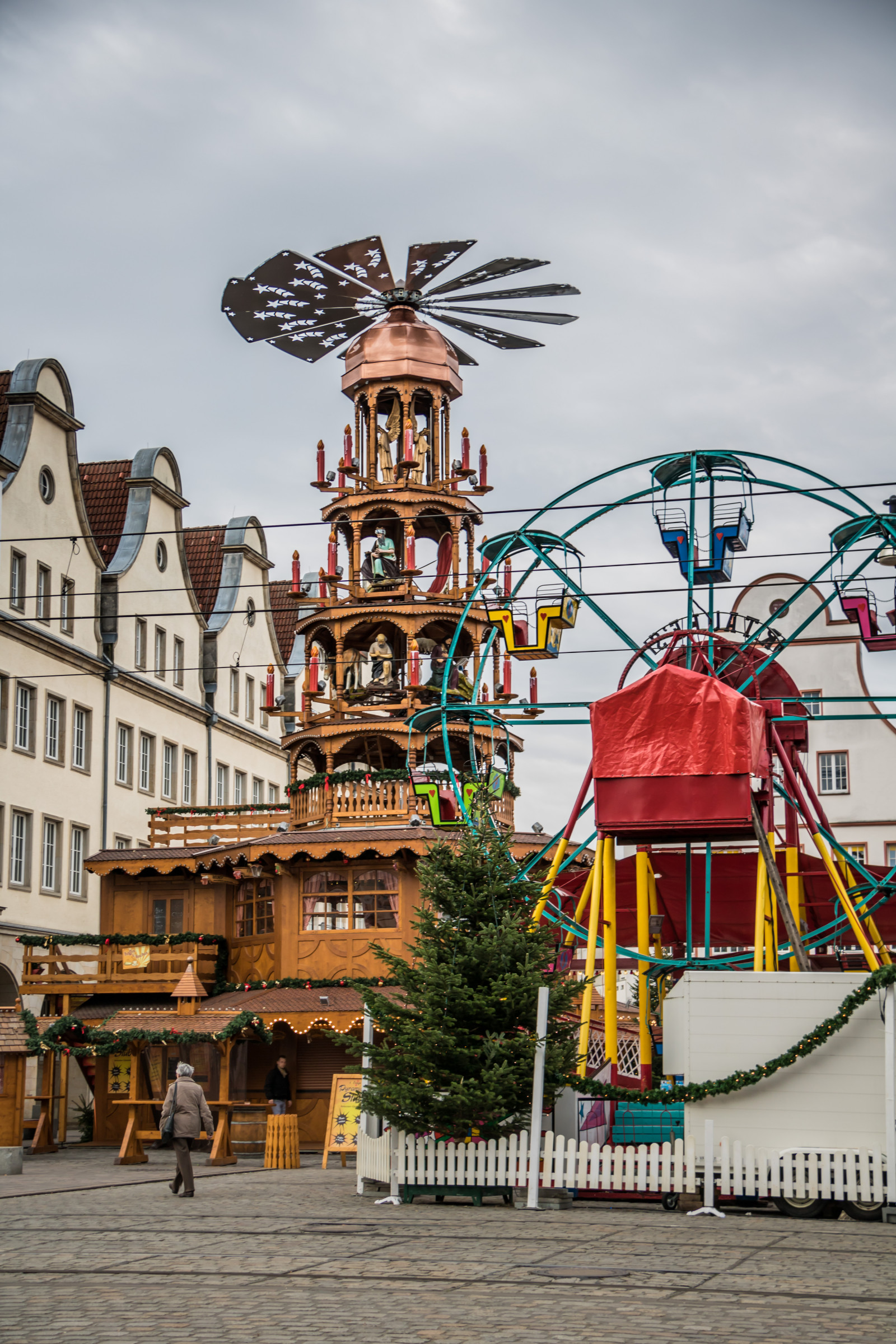 park, Německo, věž, město, Německo, deutschland, Rostock, radnice, r dhus, exif modelu canoneos760d, geocountry, Kamera aby kánon, geocity, Model fotoaparátu canoneos760d, geostate, geolocation, EXIF čočka efs18200mmf3556is, exif aby kánon, EXIF isospeed 100, exif focallength 35mm, EXIF otvor 45, mezník, zábavní park