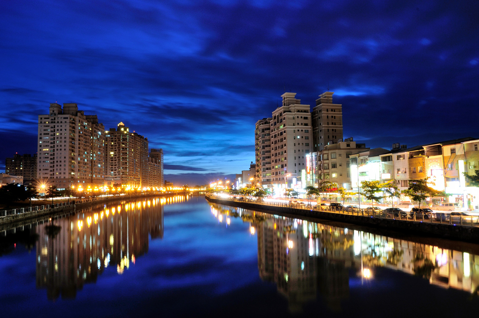 500px, city, cityscape, night, water, reflection, sky, hotel, skyline, skyscraper, evening, river, horizon, dusk, metropolis, downtown, lighting, urban area, tourist attraction, computer wallpaper, waterway, metropolitan area, tower block, body of water, tainan, anping