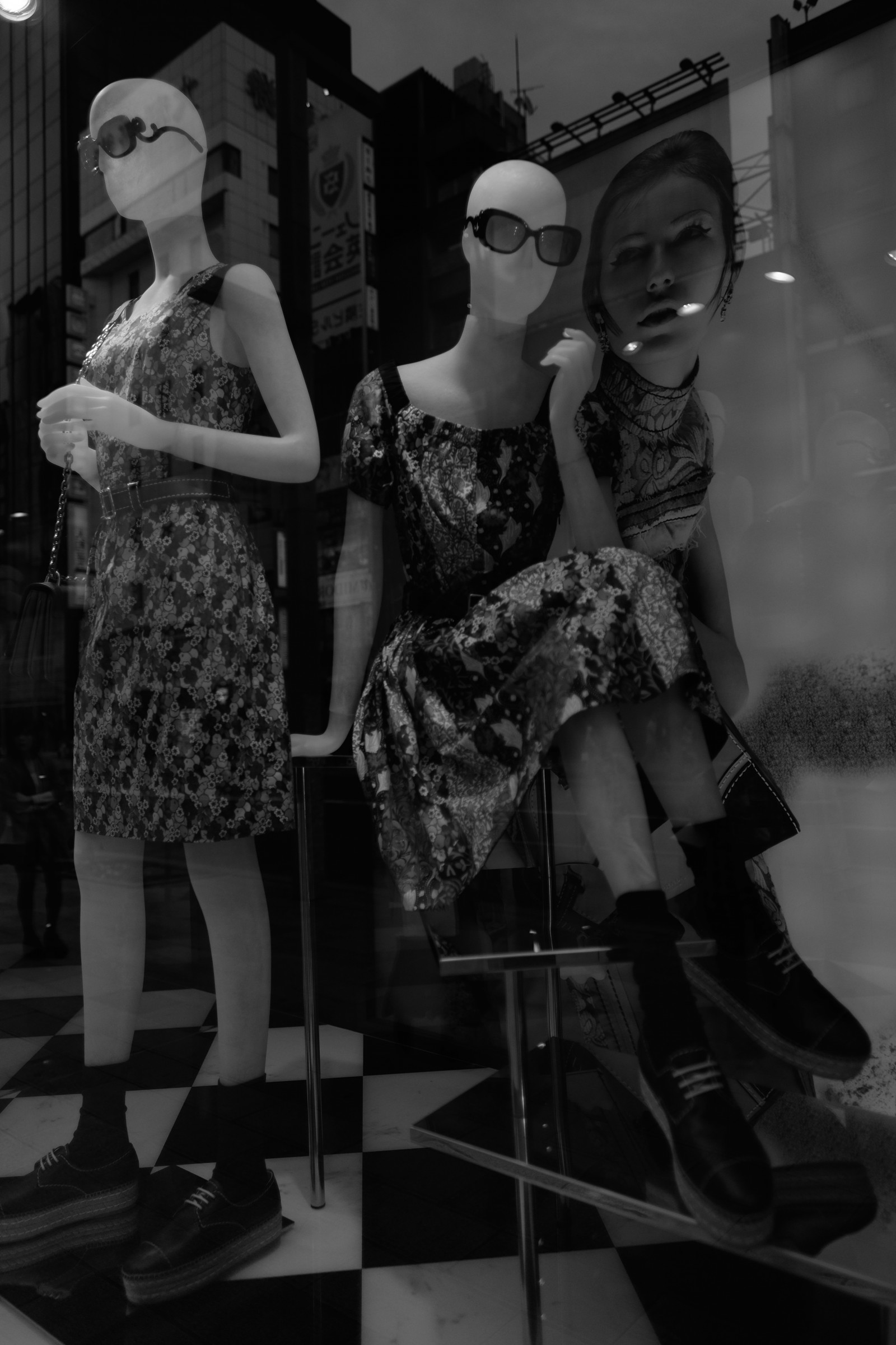 bianca, nero, monocromo, modello, fotografia, vestito, moda, Tokyo, Fujifilm, indossatrice, bellezza, bw, fotografia, Fujinon, Ginza, xf, X, xt1, xf16mm, xf16mmf14r, bianco e nero, fotografia in bianco e nero, film noir