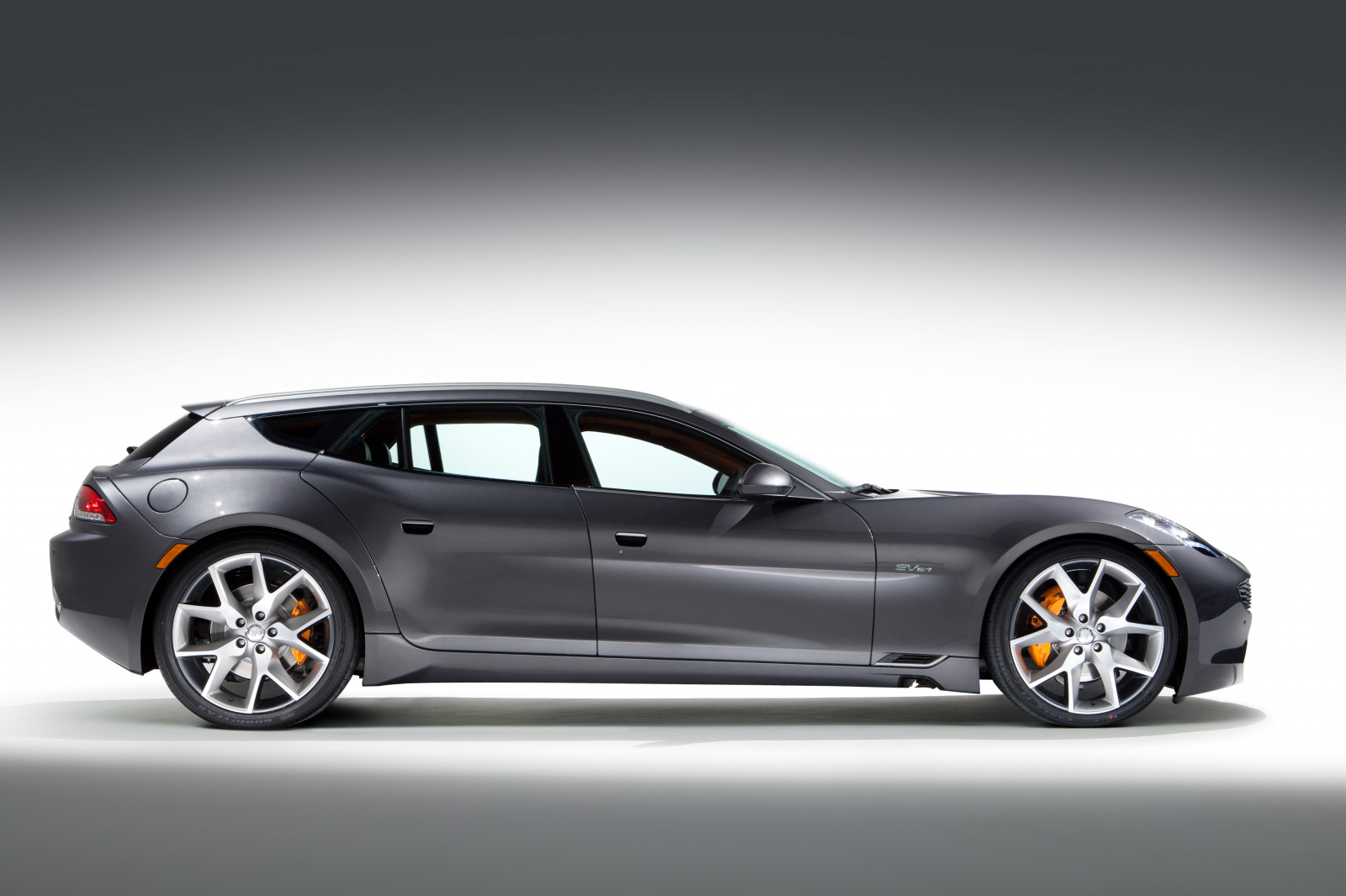 auto, vozidlo, sportovní auto, výkon auta, limuzína, Fisker Karma, Maserati GranTurismo, Fisker, netcarshow, netcar, obrázky vozidel, photo auto, 2011, Surfovat, kolo, superauto, pozemní vozidla, automobilového designu, automobilový exteriér, automobil make, model auta, luxusní vůz