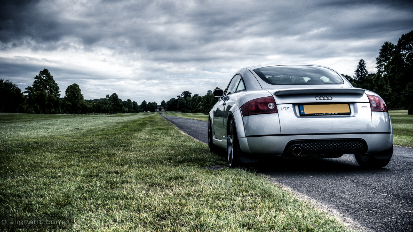กีฬา, แนวนอน, ดำ, รถ, หญ้า, ท้องฟ้า, ยานพาหนะ, ถนน, การถ่ายภาพ, เมฆ, สีเขียว, ออดี้, Quattro, รถสปอร์ต, ยาง, ขับรถ, รถเก๋ง, Audi TT, ท่าทาง, ประสิทธิภาพรถ, ซีดาน, พานาโซนิค, เงียบ, พลวัต, G5, เจ้าอารมณ์, ถนนรถแล่น, ศิลปะ, ล้อ, ประตู, TT, lumix, ขอบ, ซูเปอร์คาร์, 169, วอลล์เปเปอร์คอมพิวเตอร์, ยานพาหนะบก, การออกแบบยานยนต์, ภายนอกยานยนต์, รถหรู, รถครอบครัว, กันชน, รถกะทัดรัด, ยานยนต์, ยางรถยนต์, รถหรูส่วนบุคคล, รถผู้บริหาร, กีฬายูทิลิตี้รถ, road trip, รถขนาดกลาง, อะไหล่รถยนต์, ล้ออัลลอยด์, เกตเวย์, longleat, automotive wheel system