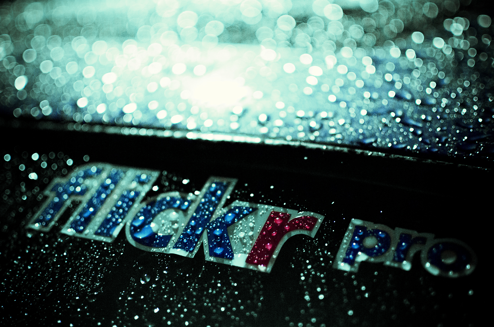 noc, voda, auto, prostor, déšť, detailní, modrý, Bubliny, bokeh, vinyl, peugeot, f18, kapky deště, kapky, bokehlicious, nálepka, tma, kapky vody, nikond7000, čelní sklo, highiso, kapesní, grafika, alienskinexposure4, počítač tapeta, font, zvláštní efekty, obtisk, ISO6400, Flickrpro, Flickrsticker, Y gen, Nikon35mmf18