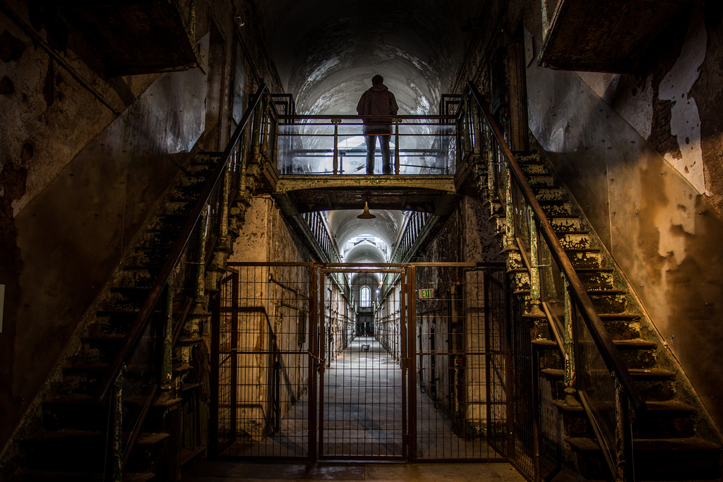 okno, budova, opuštěný, strašidelný, silueta, symetrie, Ztracený, Kánon, schody, uvízl, vězení, prázdný, Philadelphie, zařízení, uniknout, úhel, vězení, káznice, světlo, osvětlení, strašidelný, tma, strašidelný, nikdy, T3i, turistická atrakce, jonfleurantphotography, stísněný, Nápravná, Vězení, stock photography