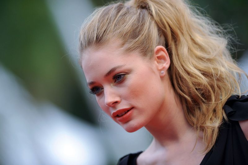 3300x2196 px,blond,model-,Doutzen,mode,kroes