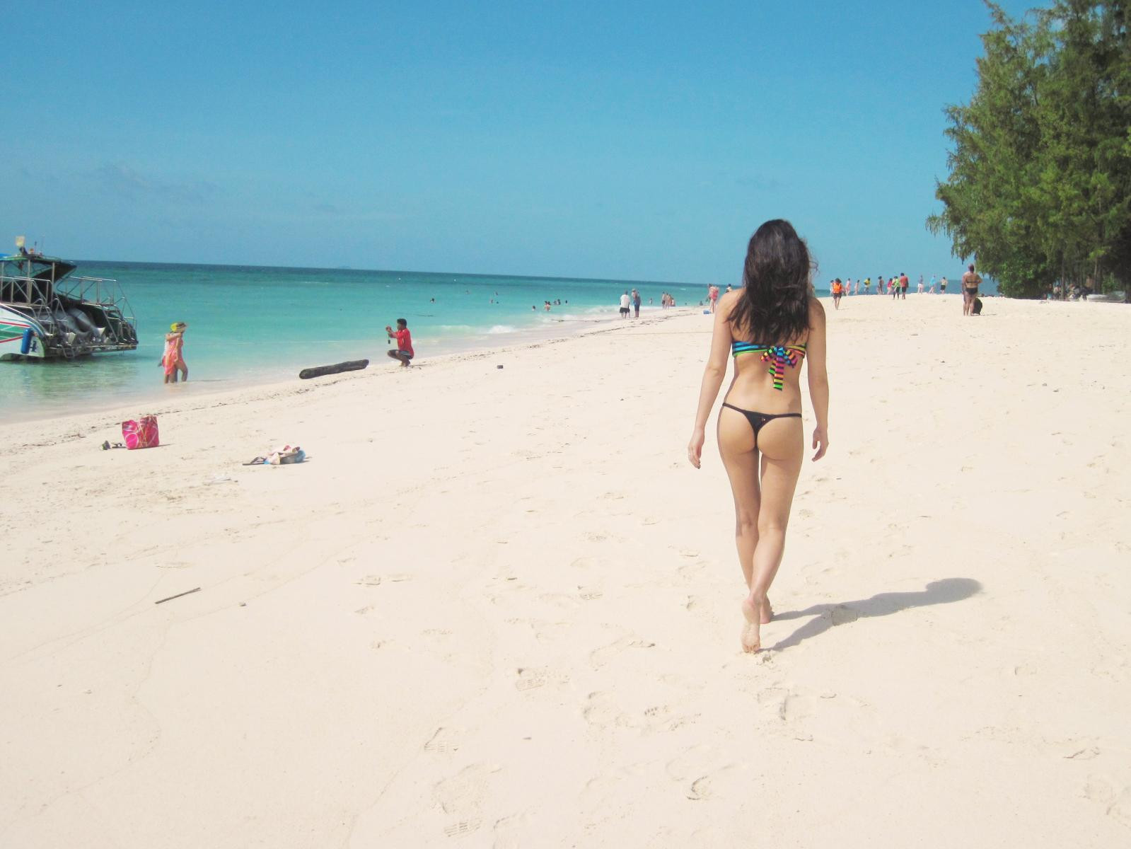 carità, spiaggia, pioggia, frutta, aereo, Tailandia, barche, tempio, isole, aeroporto, sabbia, Singapore, boccaglio, motoscafo, Budda, legnoso, orfanotrofio, Vietnam, spiagge, tuktuk, Phuket, Le moto, Cuchi, saigon, cibo di strada, bigbuddha, ladyboys, costumi da bagno, Orfanotrofi, Nhatrang, Vn, Bambùlandia, Phiphidon, Phiphiislands, salti all'indietro, volontariato, Simoncabaret, Xichlo, Elefanttrekking, Bombtwinz, Quyhung