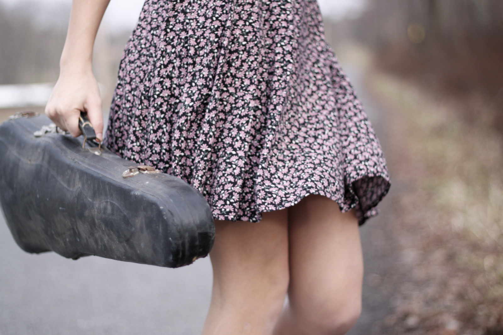 starý, 3, zaprášený, milovat, mě, já, 50mm, Soustředit se, dof, antický, sukně, pouzdro, housle, točit, předení, nástroj, kolena, newlens, vzdušný, flickrmail, iwanttoplaytheviolin