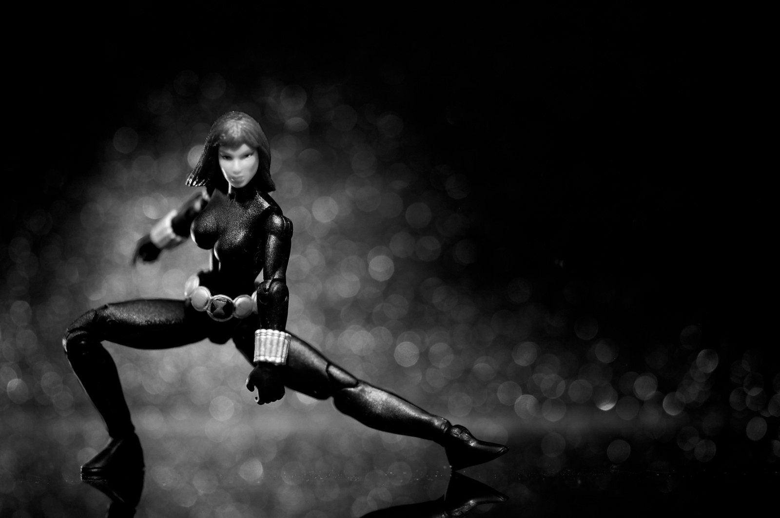 nero, monocromo, cielo, fotografia, eroe, supereroe, bokeh, Giocattolo, i fumetti, mezzanotte, favorito, grande, ragazza, figura, bw, bene, foto, donna, azione, divertimento, femmina, CC, oscurità, migliore, Immagine, immagine, actionfigure, molto, eccellente, più grande, carbonizzare, in cucina, cmwd, jdhancock, meraviglia, sfondo del computer, bianco e nero, fotografia in bianco e nero, cmwdblackandwhite, Marvel Comics, Vendicatori, vedova Nera