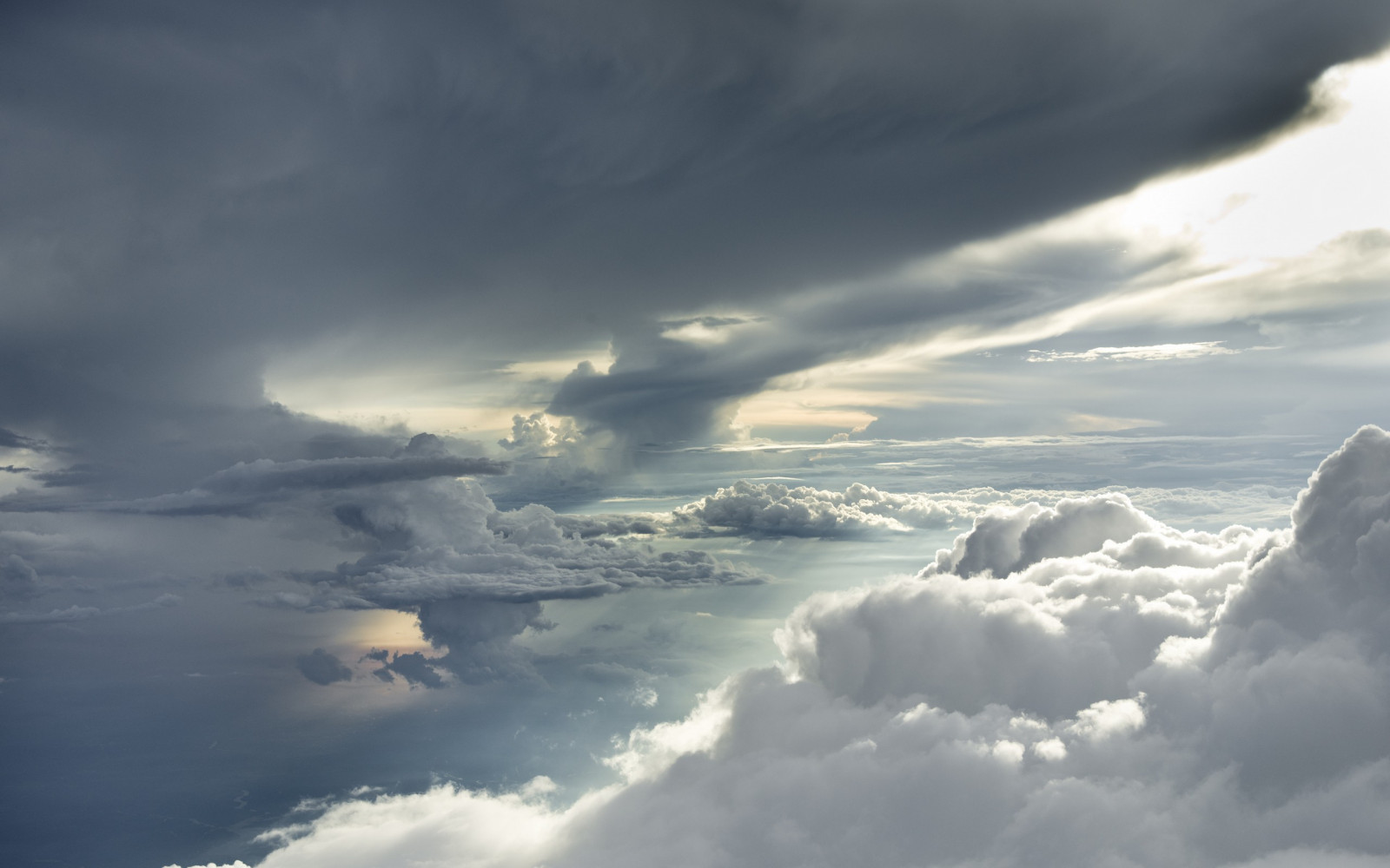 sollys, hav, natur, himmel, sne, skyer, morgen, horisont, atmosfære, Sky, bjerg, vejr, daggry, bølge, atmosfærisk fænomen, atmosfære af jord, bjergrige landskabsformer, bjergkæde, meteorologisk fænomen, cumulus