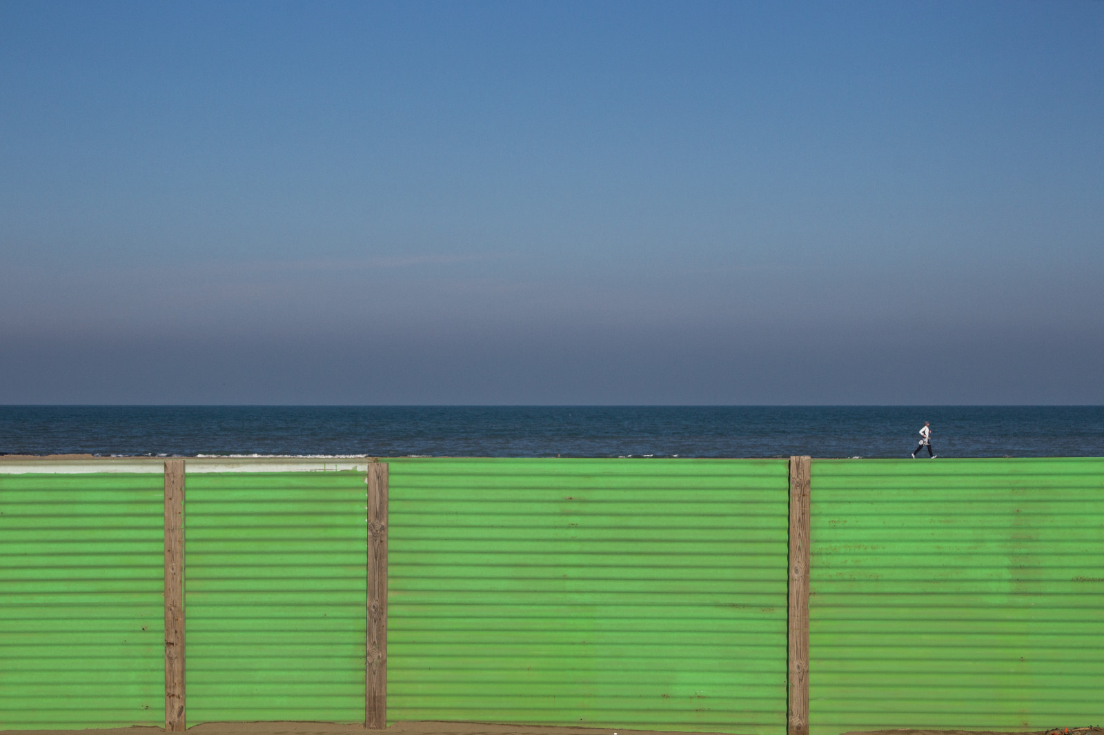 slunečnímu záření, moře, Itálie, záliv, pobřeží, nebe, pláž, zelená, ráno, pobřeží, horizont, soumrak, 2015, dovolená, Rimini, mrak, oceán, vlna, kobyla, spiaggia, verde, tělo z vody, přepážka, běžící muž, paratia, uomochecorre