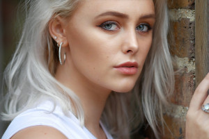 Wallpaper : Abbie Charlotte, model, blonde, looking at ...