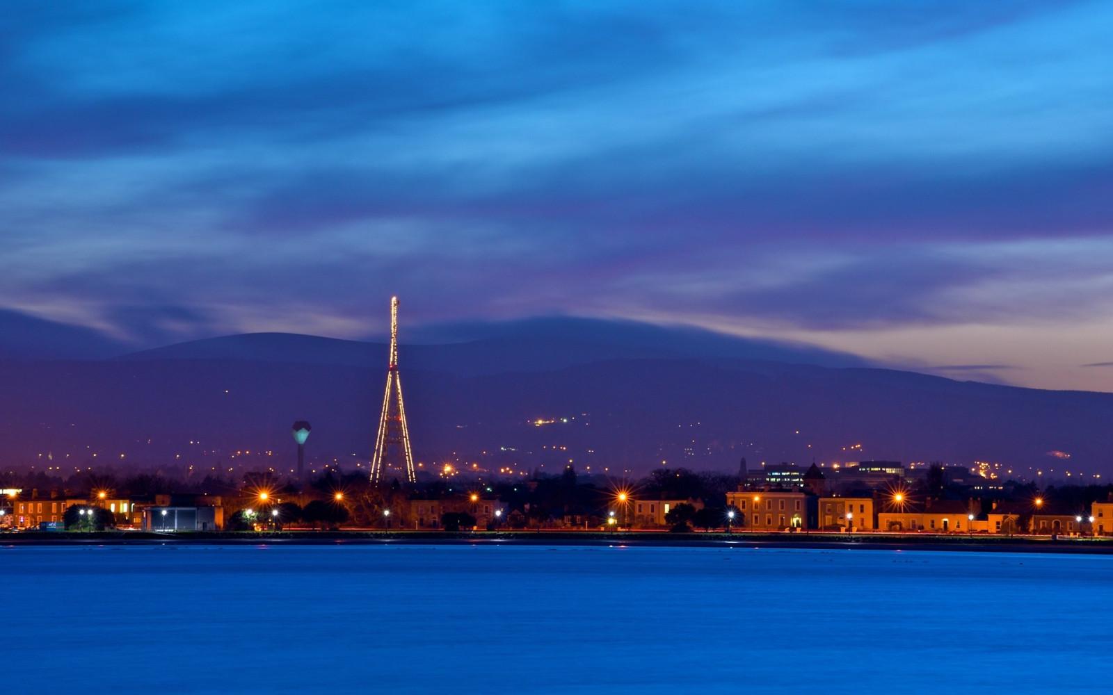 Wallpaper Dublin, Ireland, evening, lights, city, coast 1920x1200