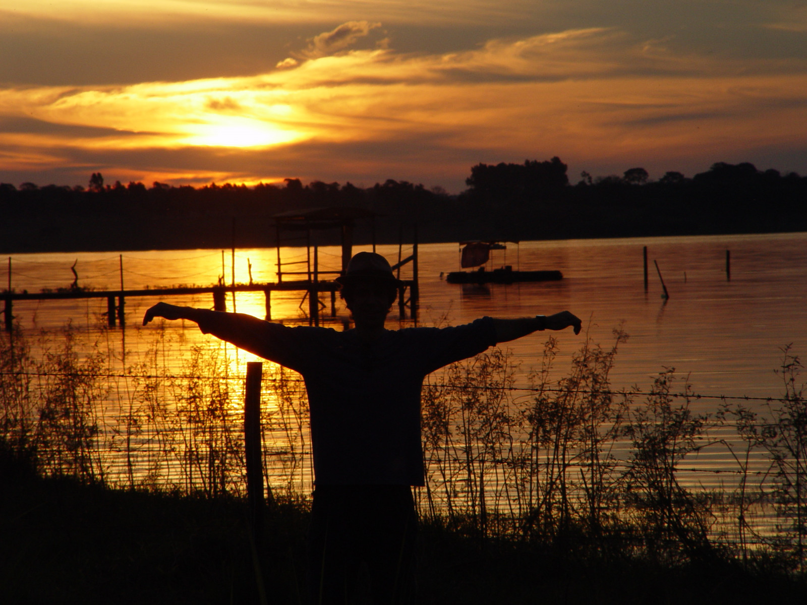 západ slunce, slunce, slunce, searchthebest, bec, Soe, entardecer, poente, naturesfinest, pordesol, blueribbonwinner, supershot, passionphotography, mywinners, abigfave, shieldofexcellence, platinumphoto, anawesomeshot, colorphotoaward, impressedbeauty, ultimateshot, diamondclassphotographer, flickrdiamond, ysplix, amazingamateur, excellentphotographerawards, theunforgettablepictures, excapture, flickrslegend, betterthangood, theperfectphotographer, naturescreations